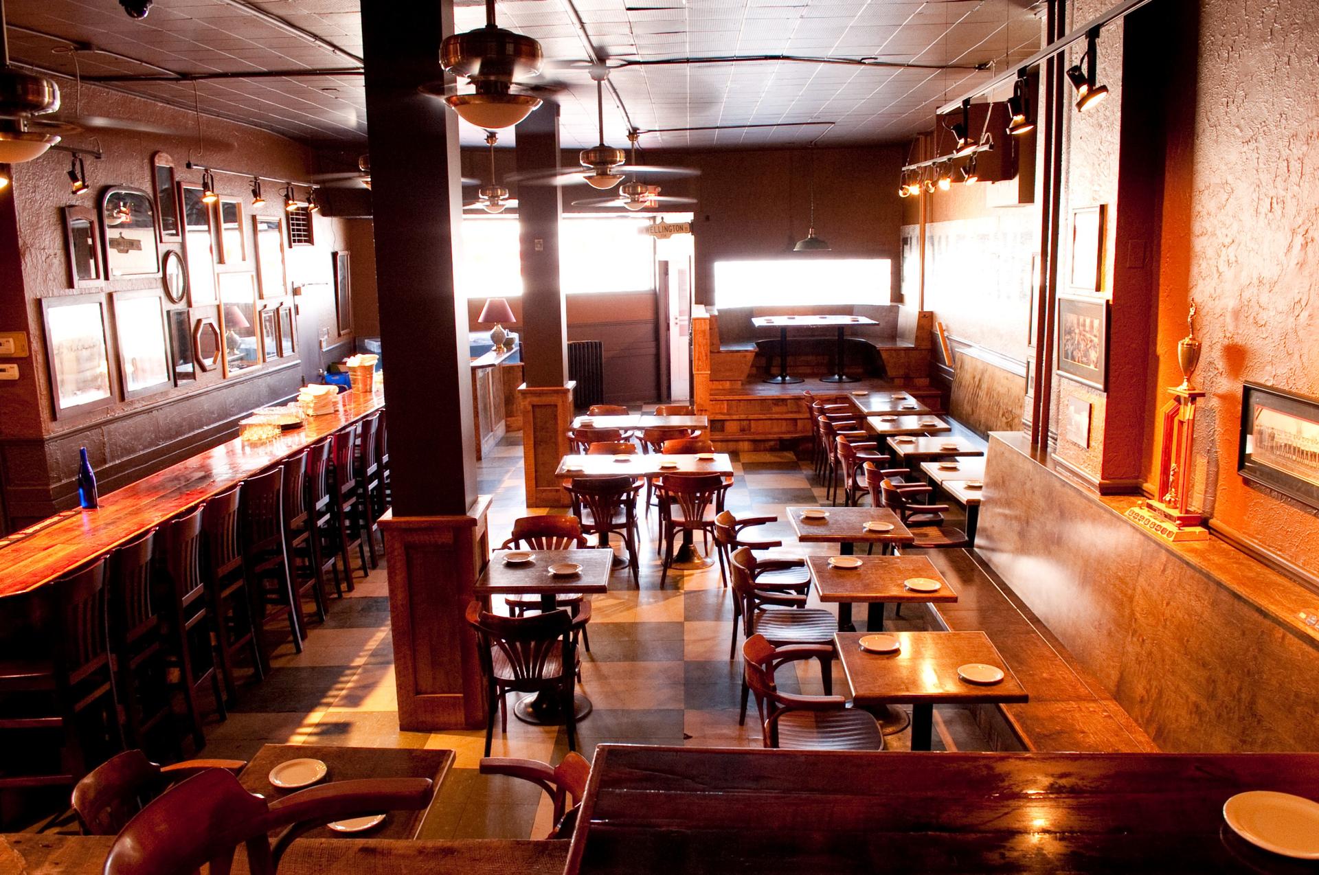 Full Buyout Of The Elmdale Oyster House & Tavern