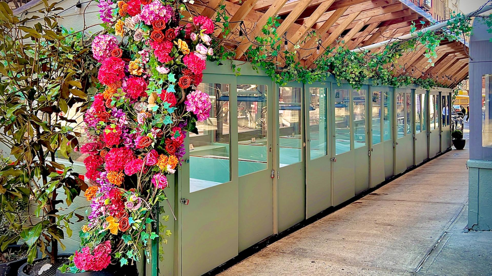 Outdoor Booths