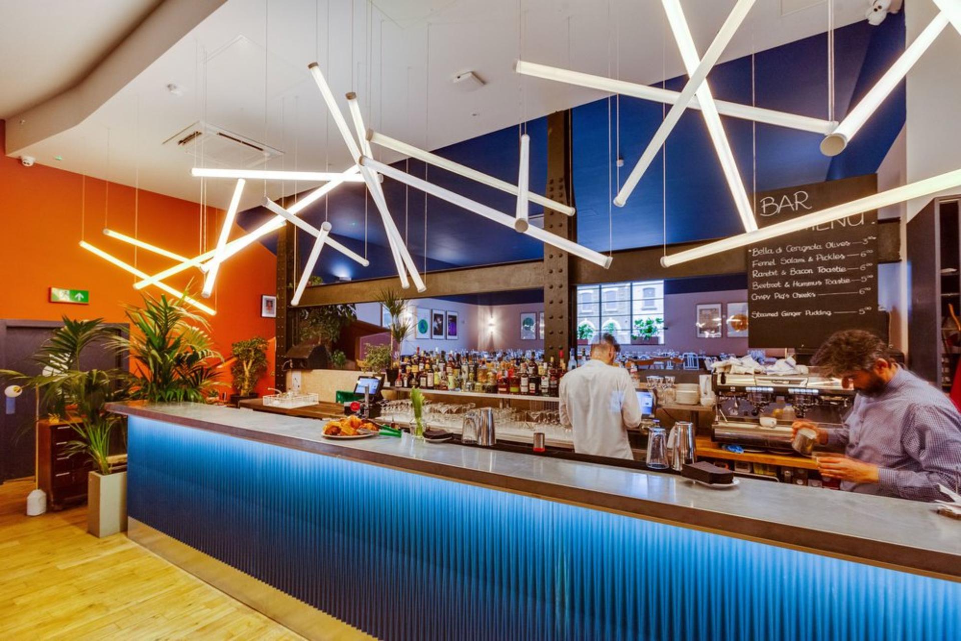 EartH Bar & Kitchen