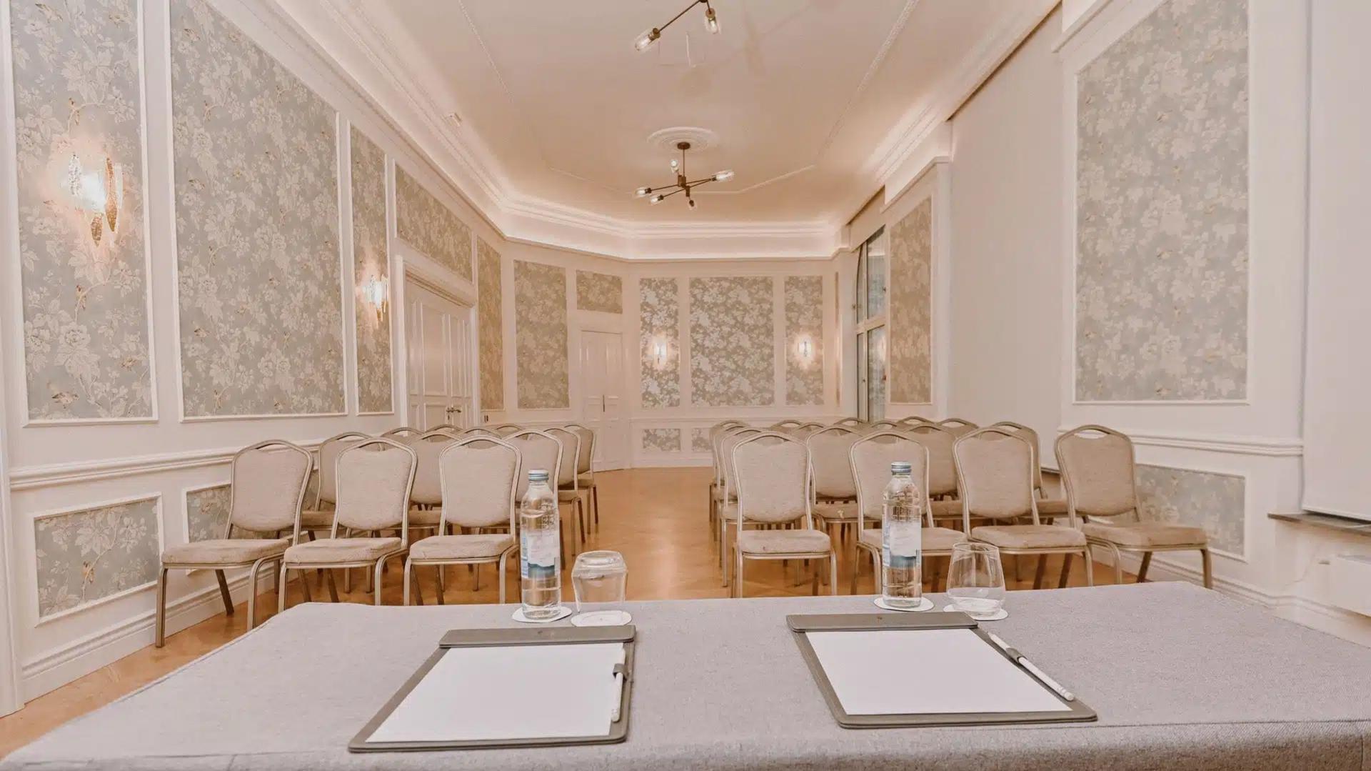 Capital Meeting Room