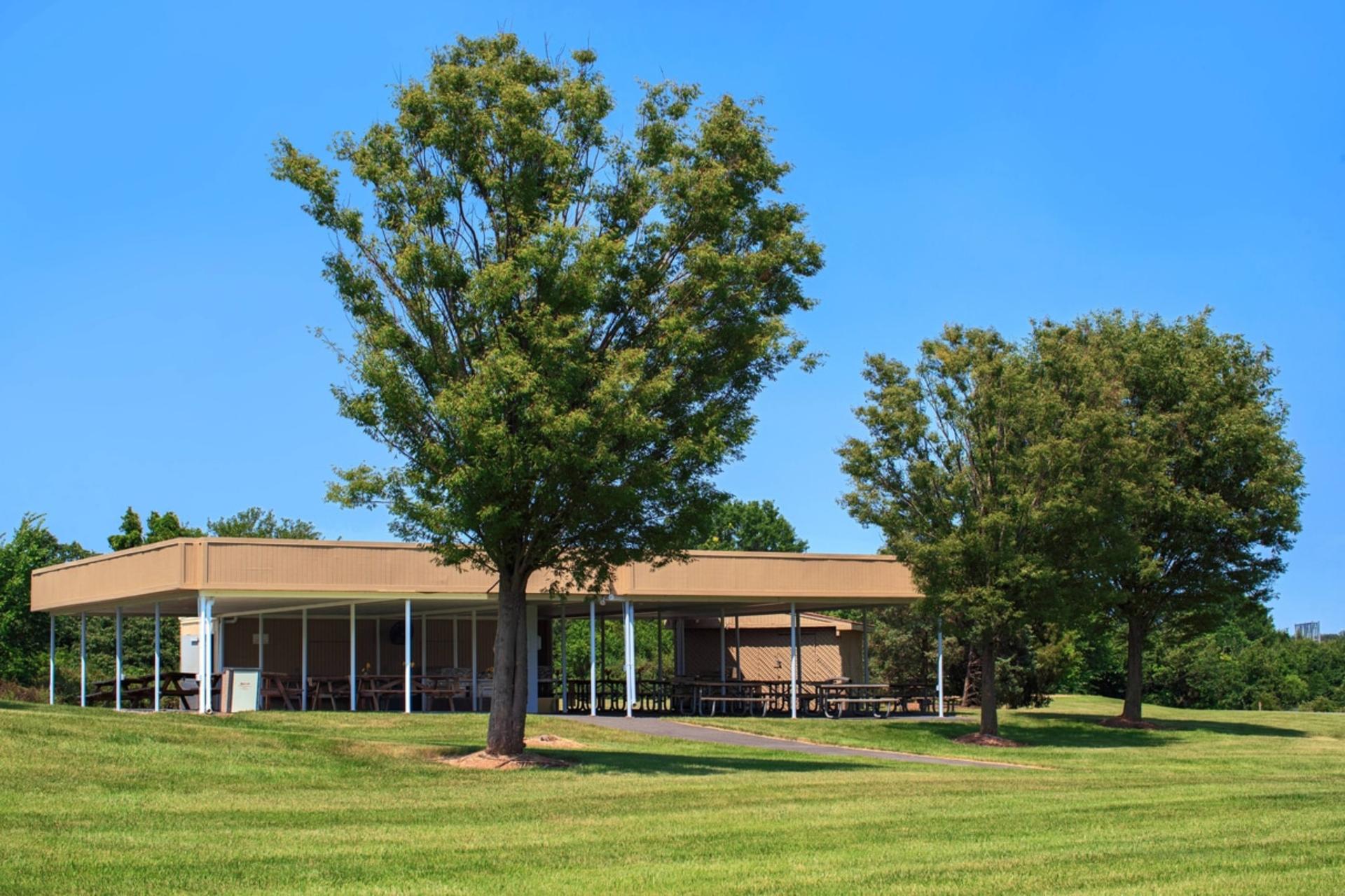 Lakeview Picnic Pavilion (Outdoor area, covered and non-covered areas)