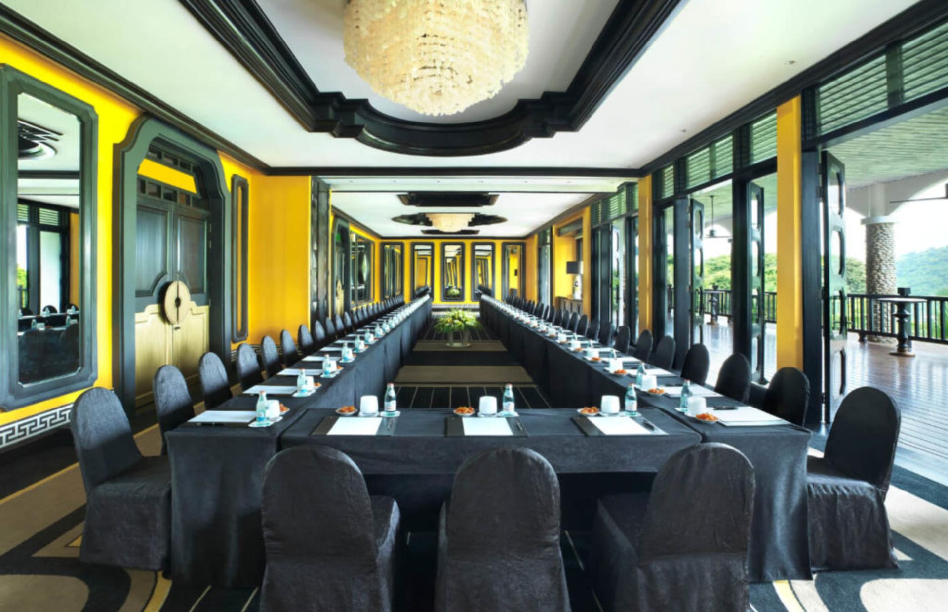 Summit Suite 4