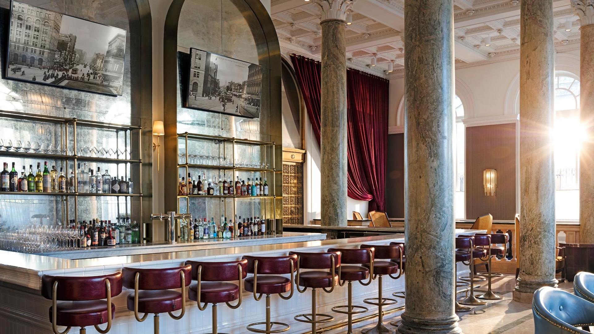 Café Riggs Communal Bar