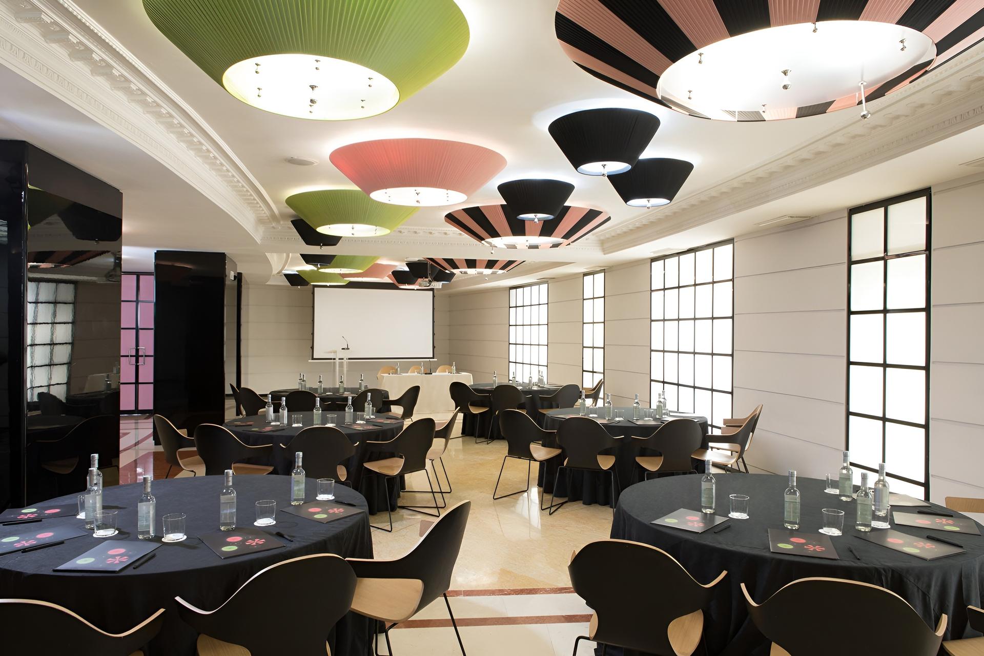 Api Room