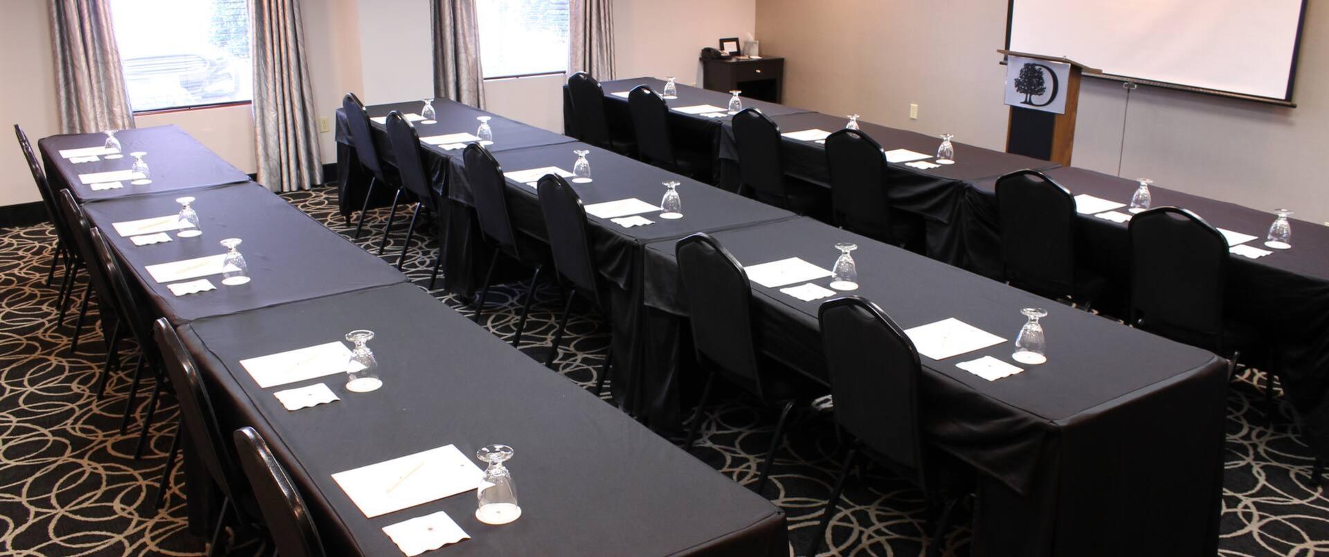 DoubleTree Meeting Room