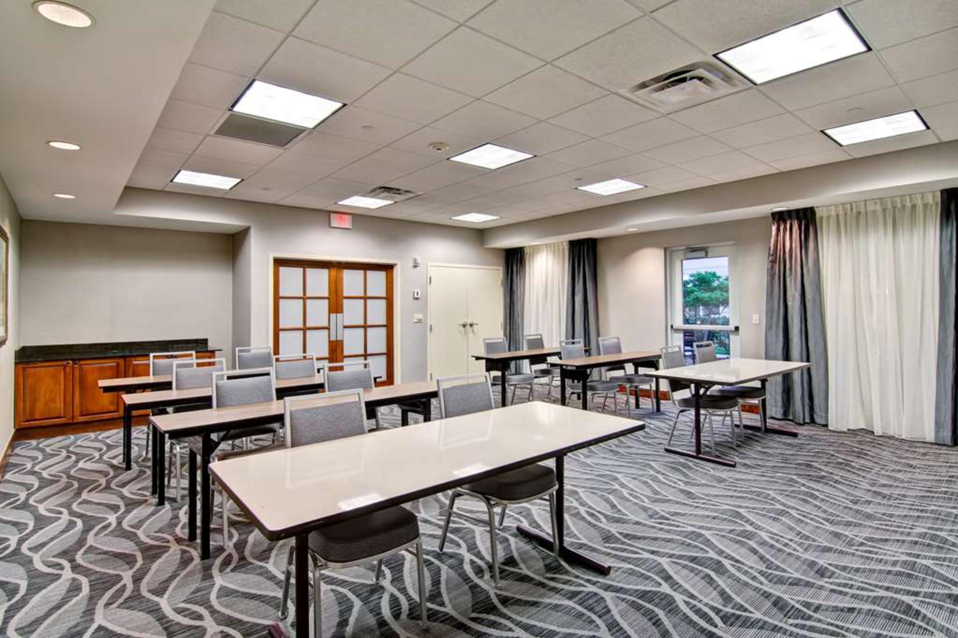 HW-Meeting Room