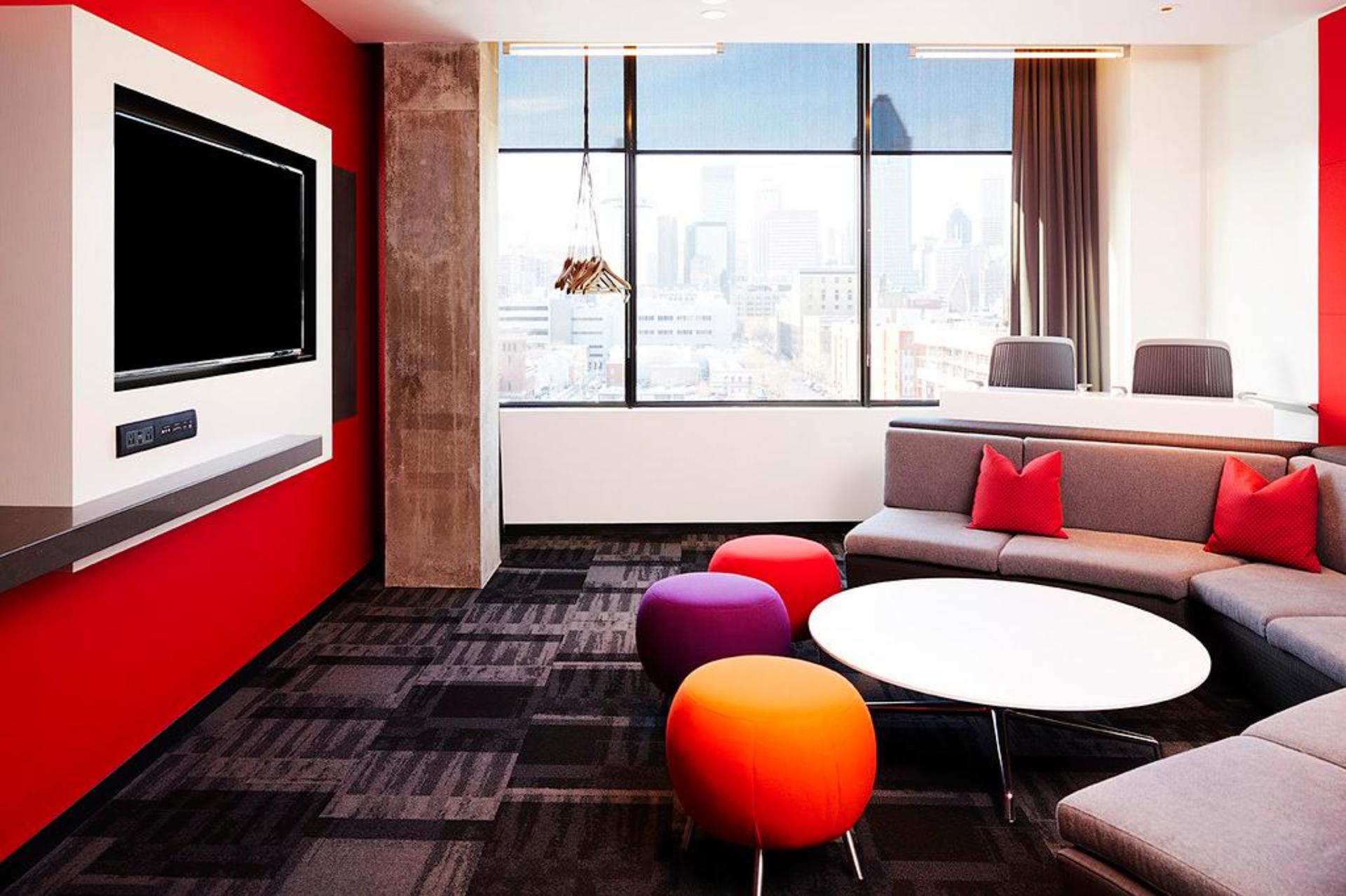 Red Creative Lounge