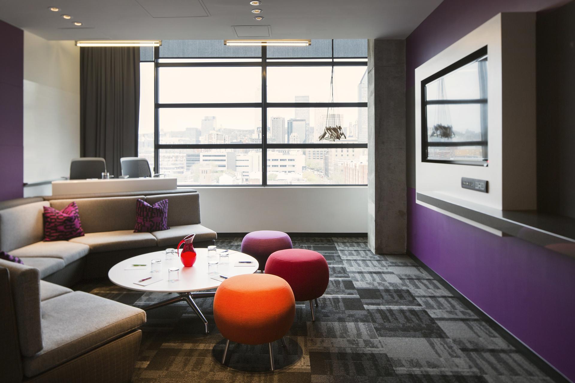 Violet Creative Lounge