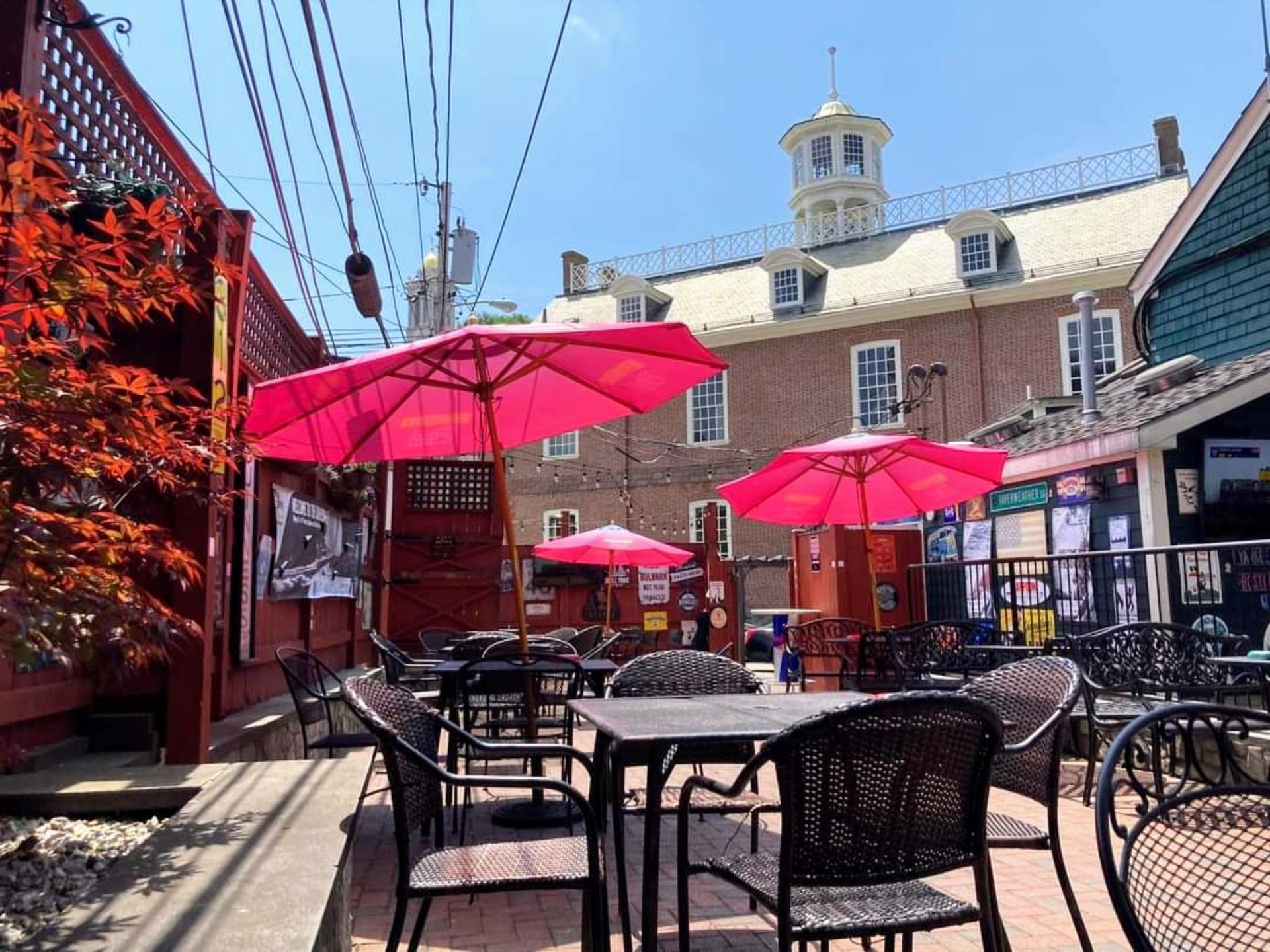 Grand Patio