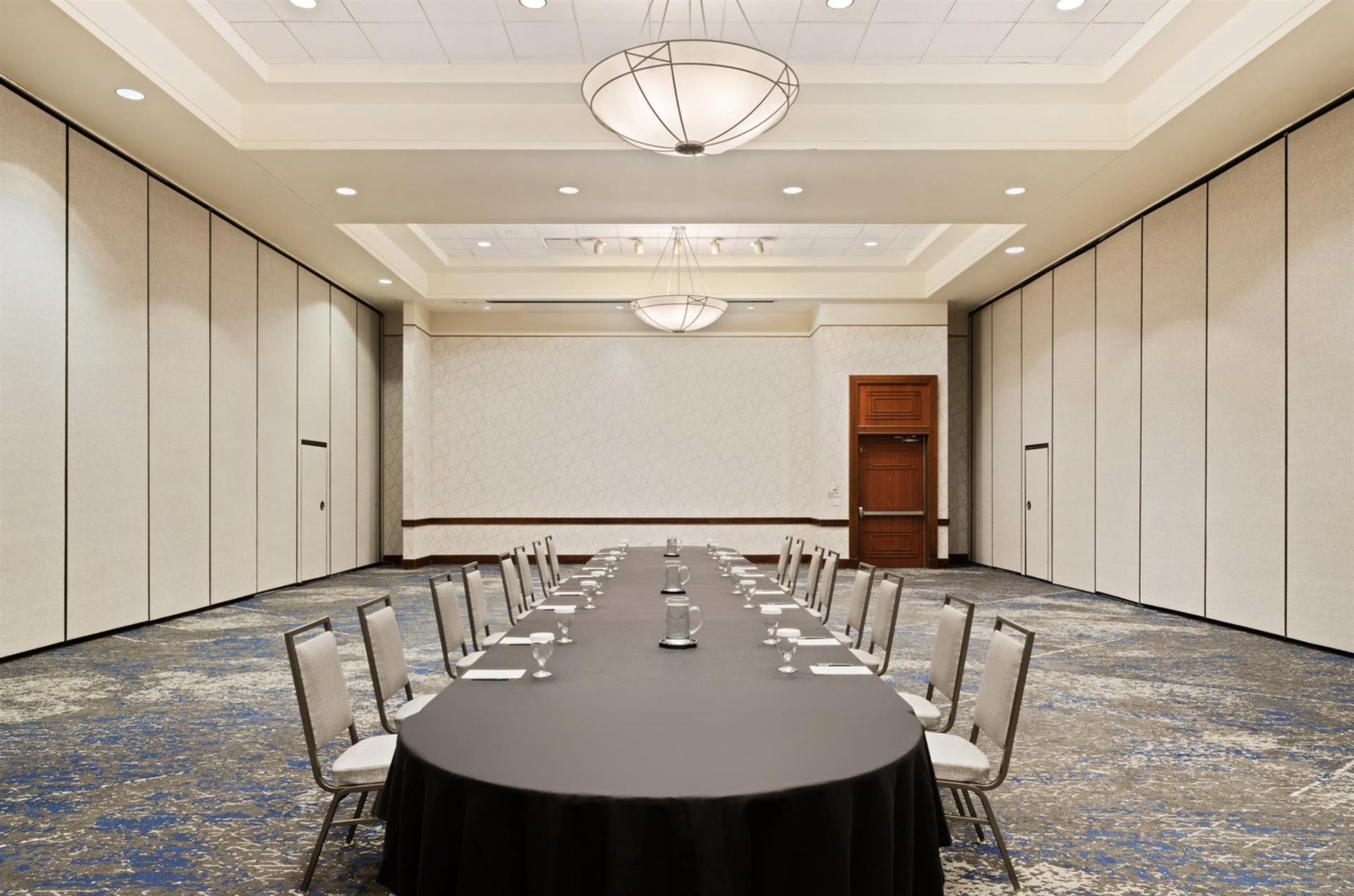 Grand Ballroom - Salon E
