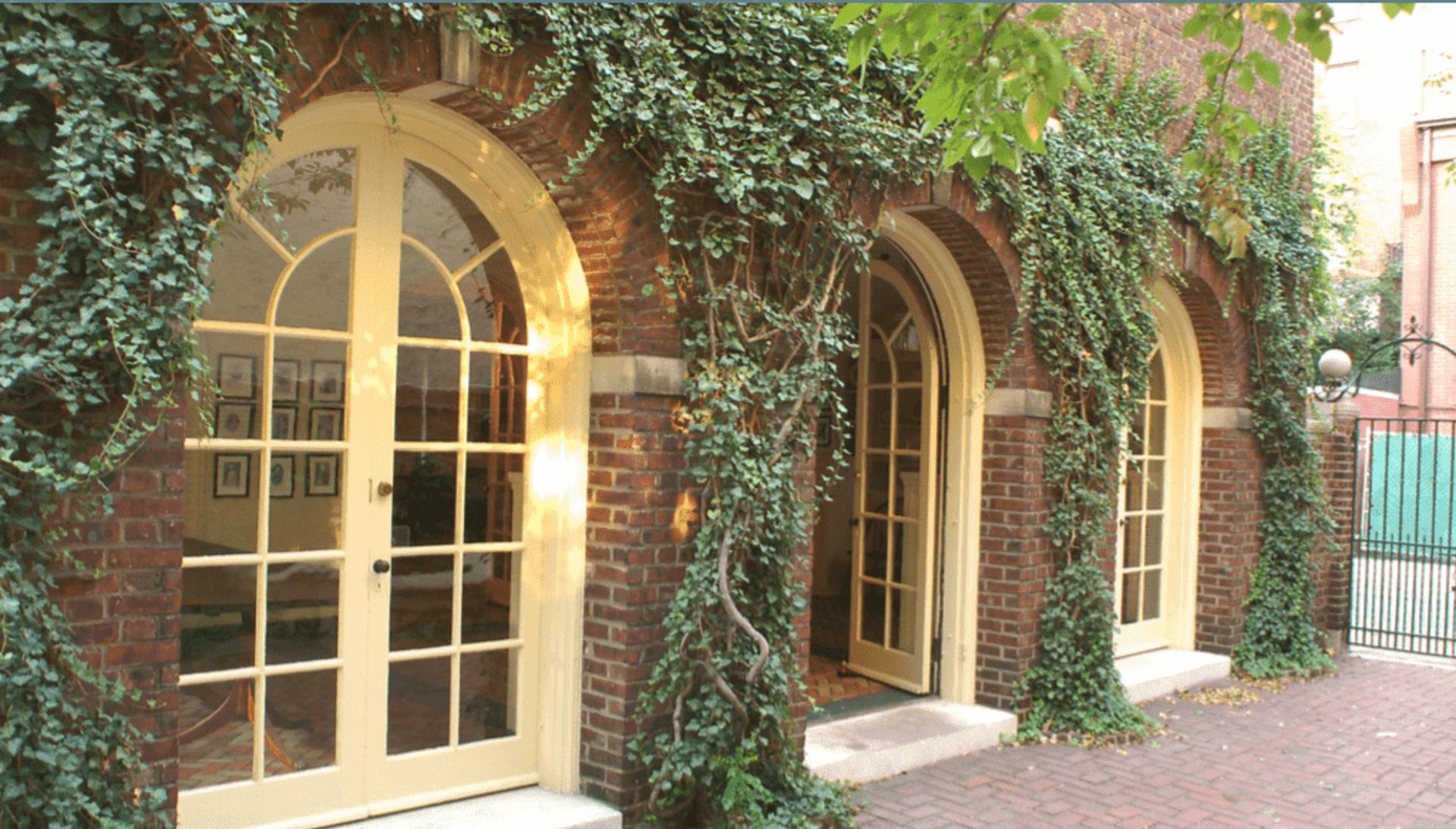 Full Buyout Of The National Society of Colonial Dames