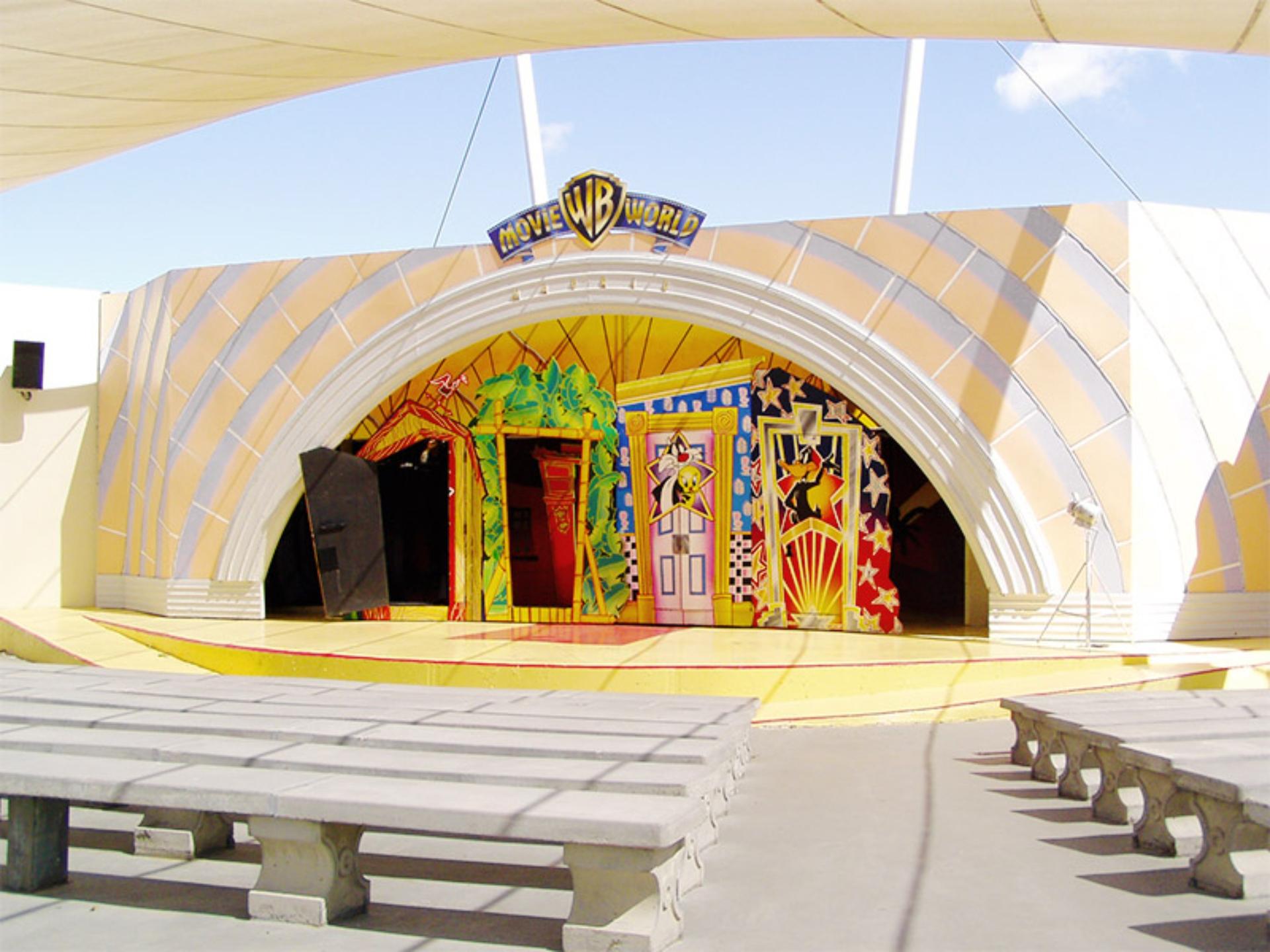 Teatro Cartoon Village