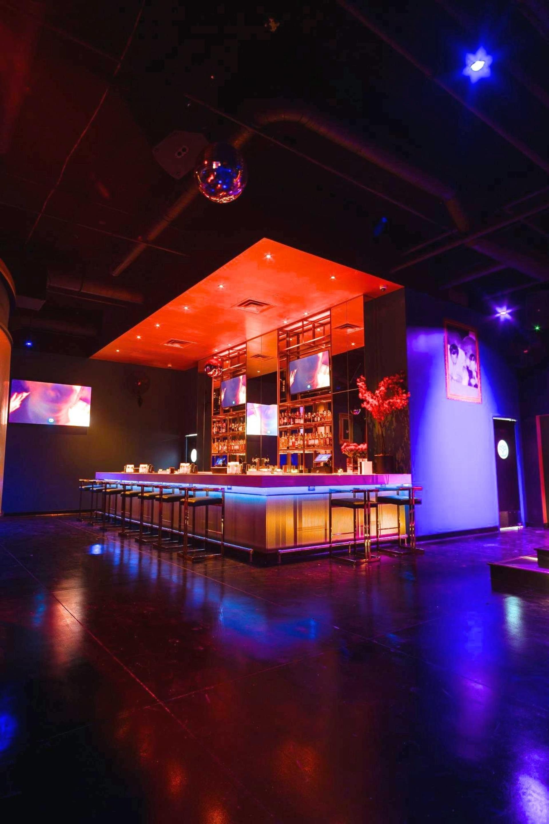 Full Buyout Of The LoVe on Fourth