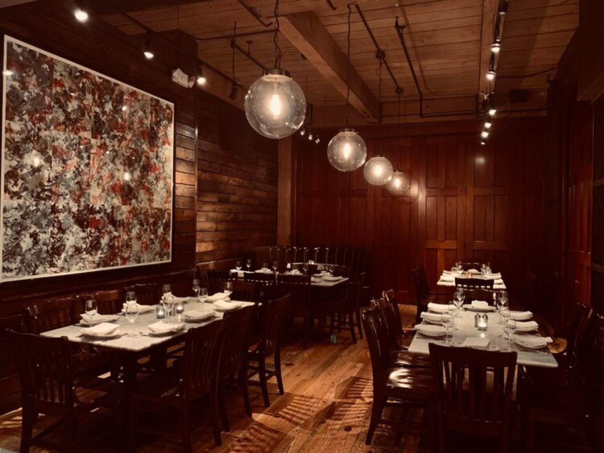 Lounge Dining 