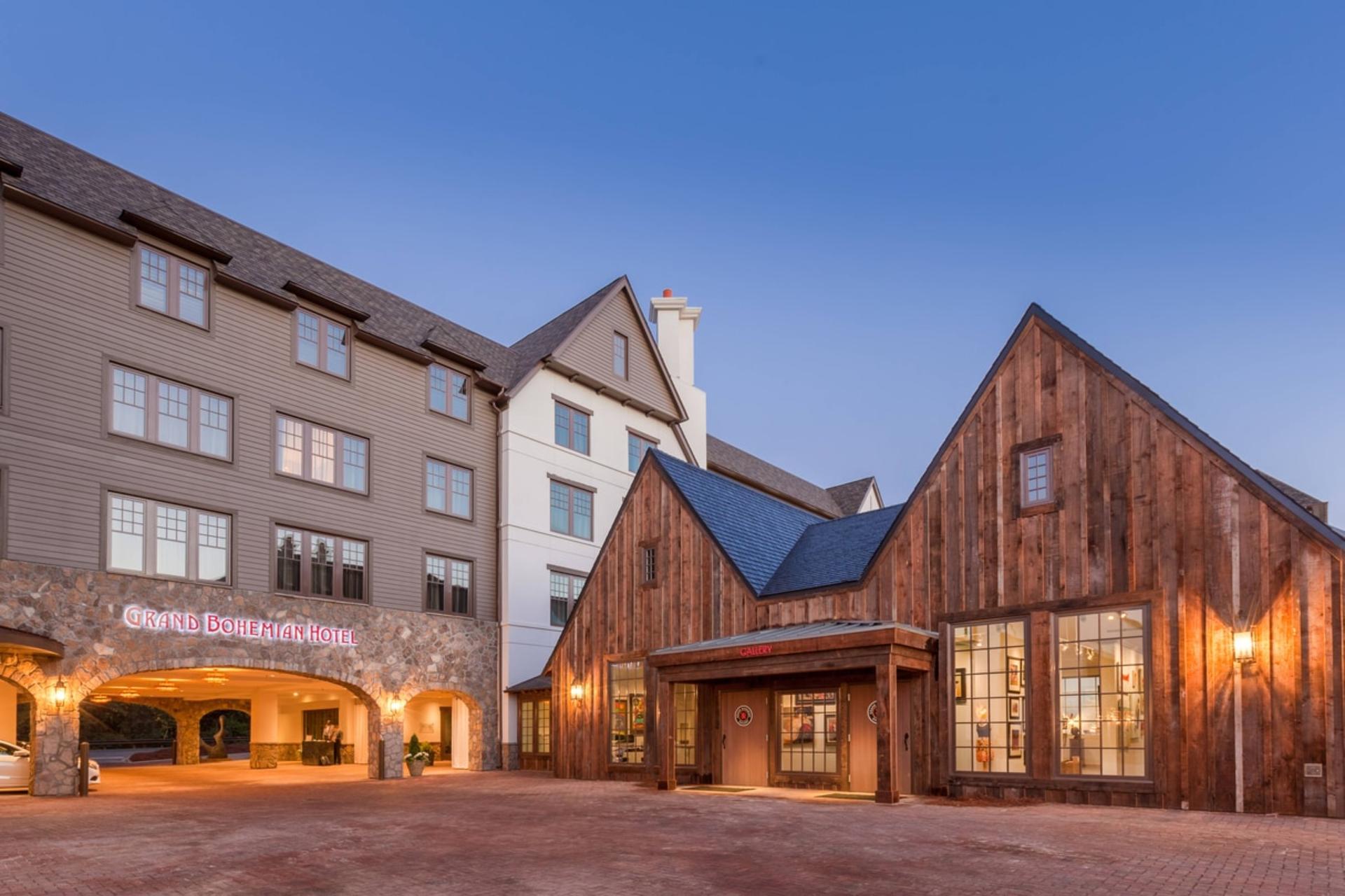 Exterior Courtyard