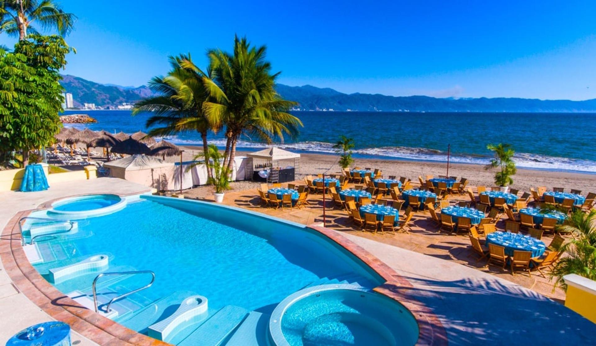 Tau Beach Club