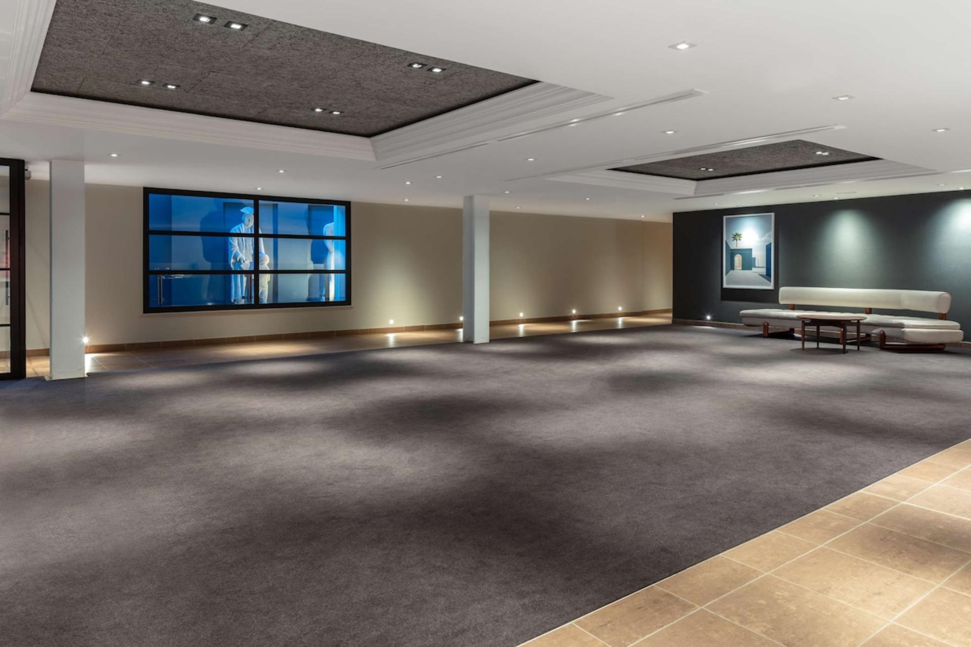 Fourth Floor Foyer