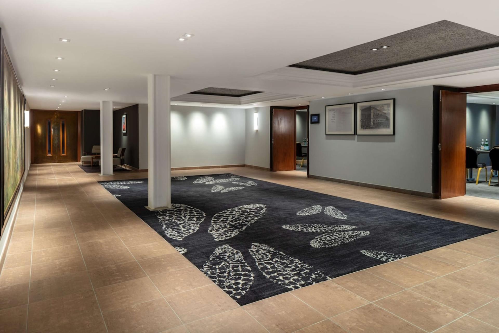 Third Floor Foyer
