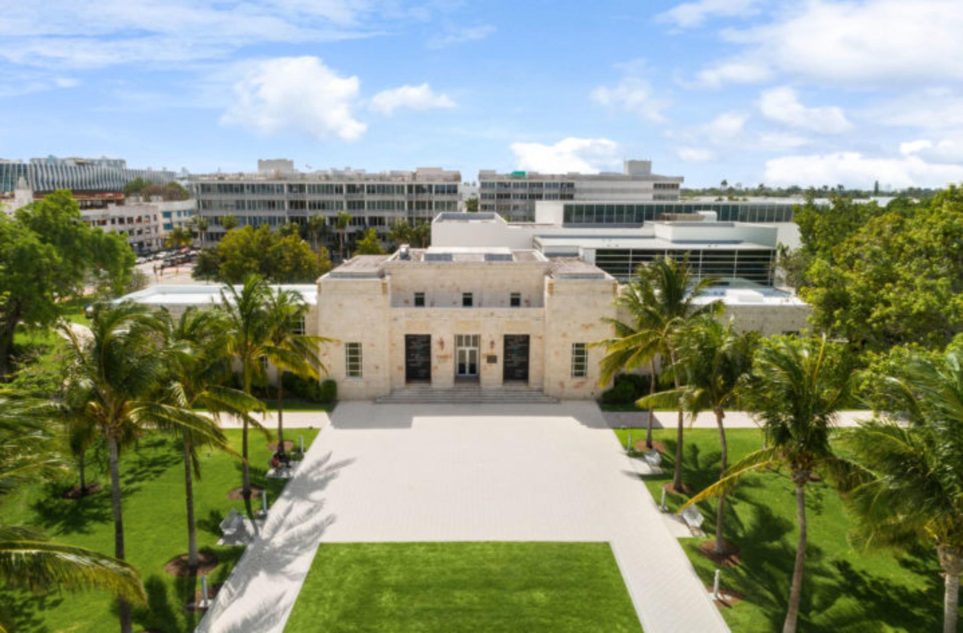 Full Buyout Of The Collins Park, Miami Beach
