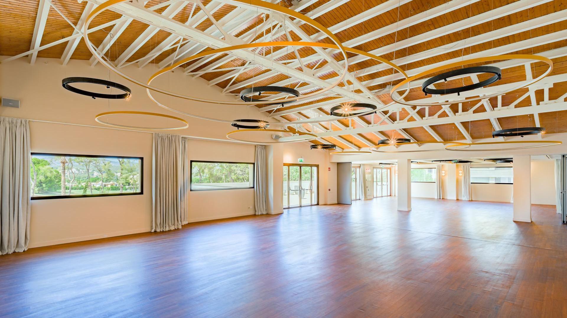 LLUM Ballroom