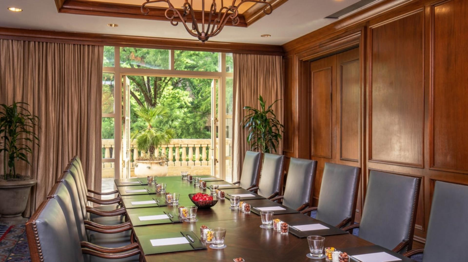 La Babia Executive Boardroom