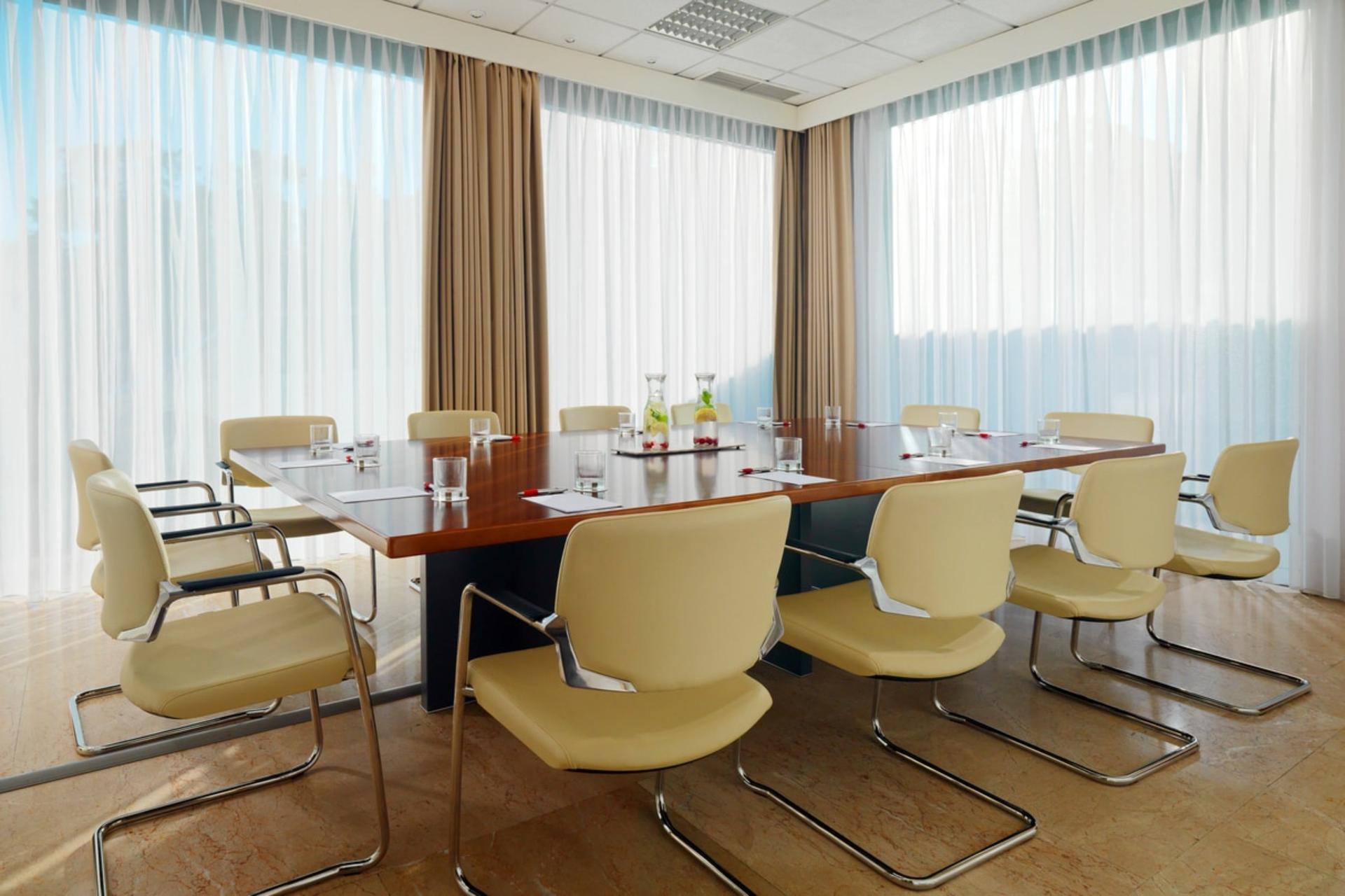 Executive Boardroom 1	