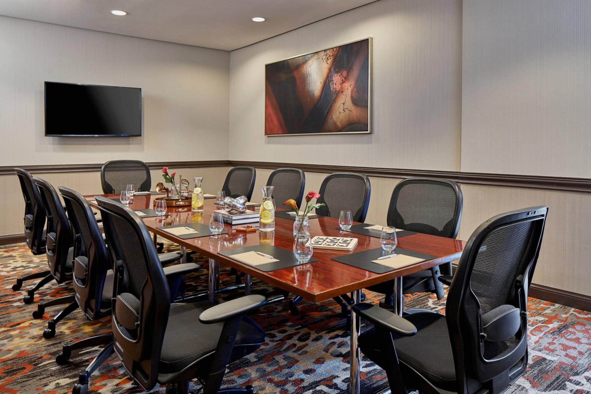 Grove Boardroom	