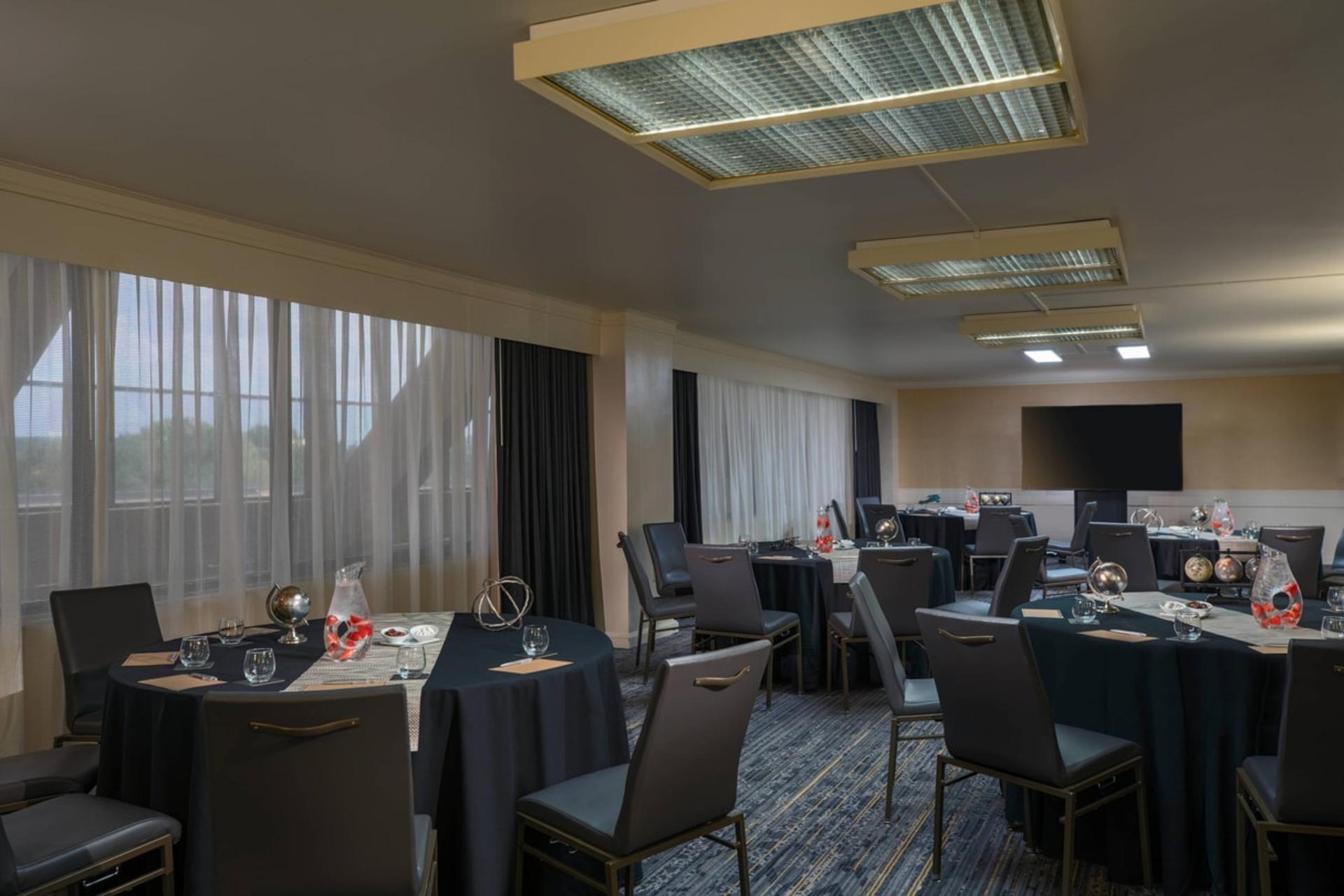Addison Meeting Room