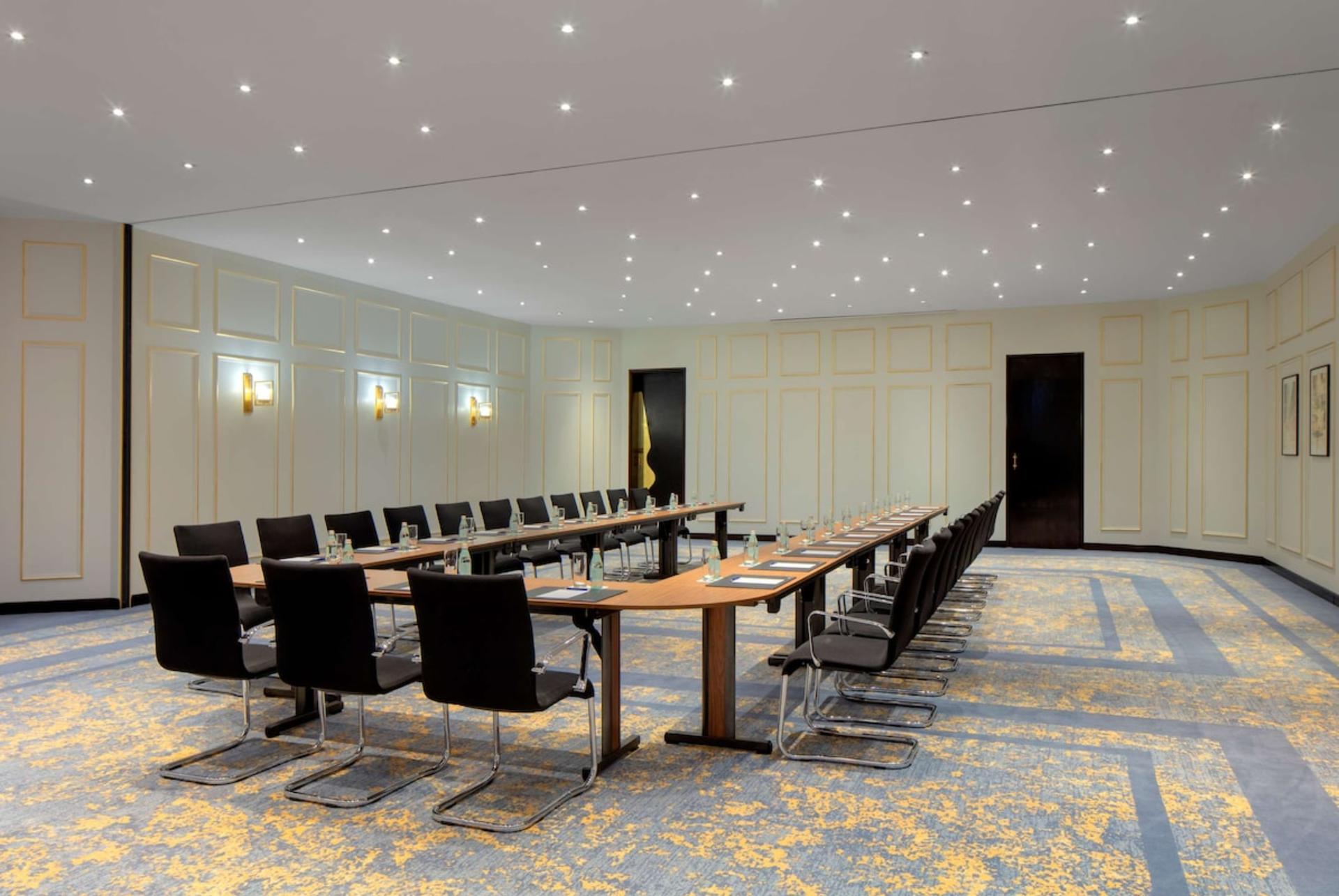Al Khoor Meeting Room