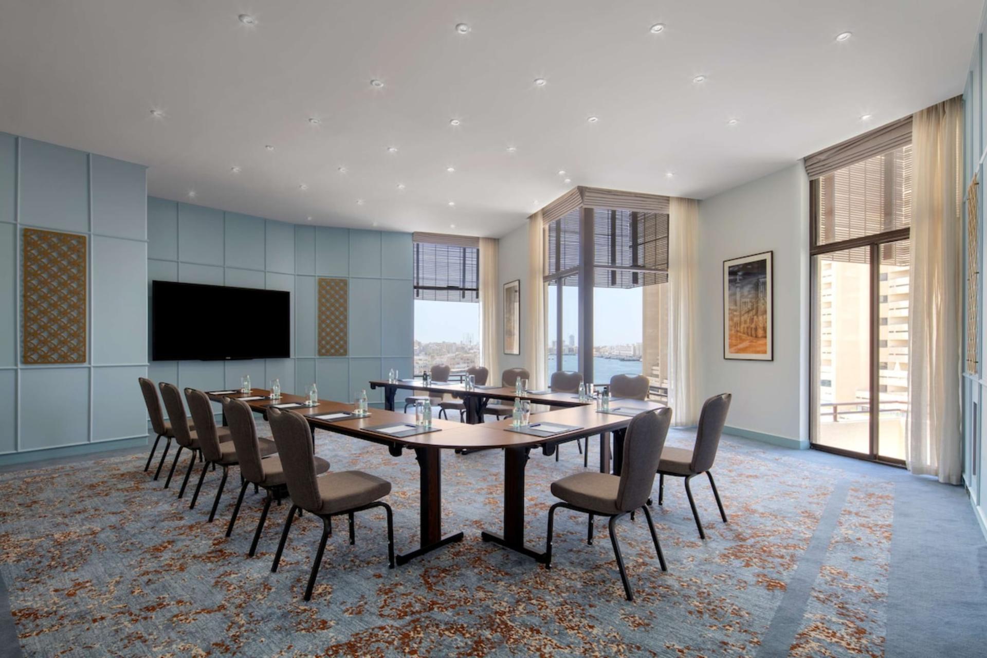 Al Kamar Meeting Room