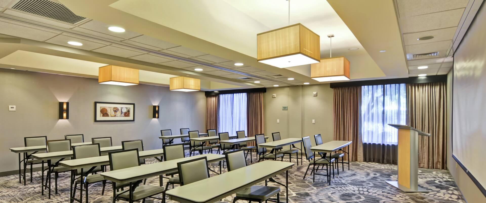 Capital Room