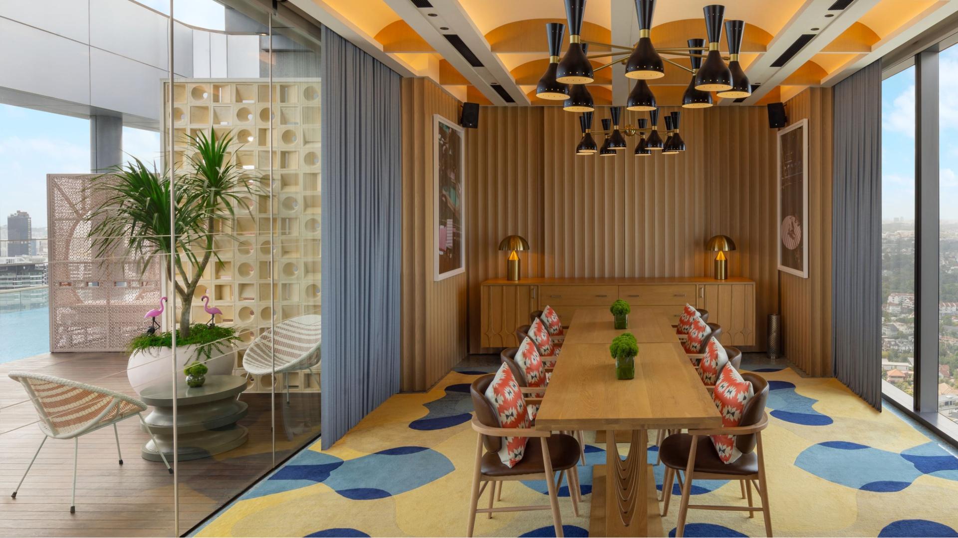 Las Palmas Private Meeting Room	