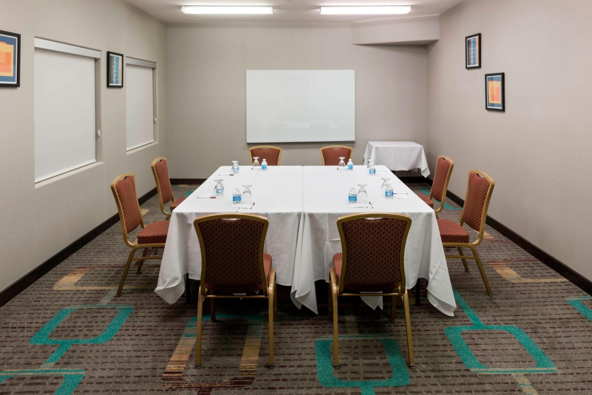 Santa Clarita Room