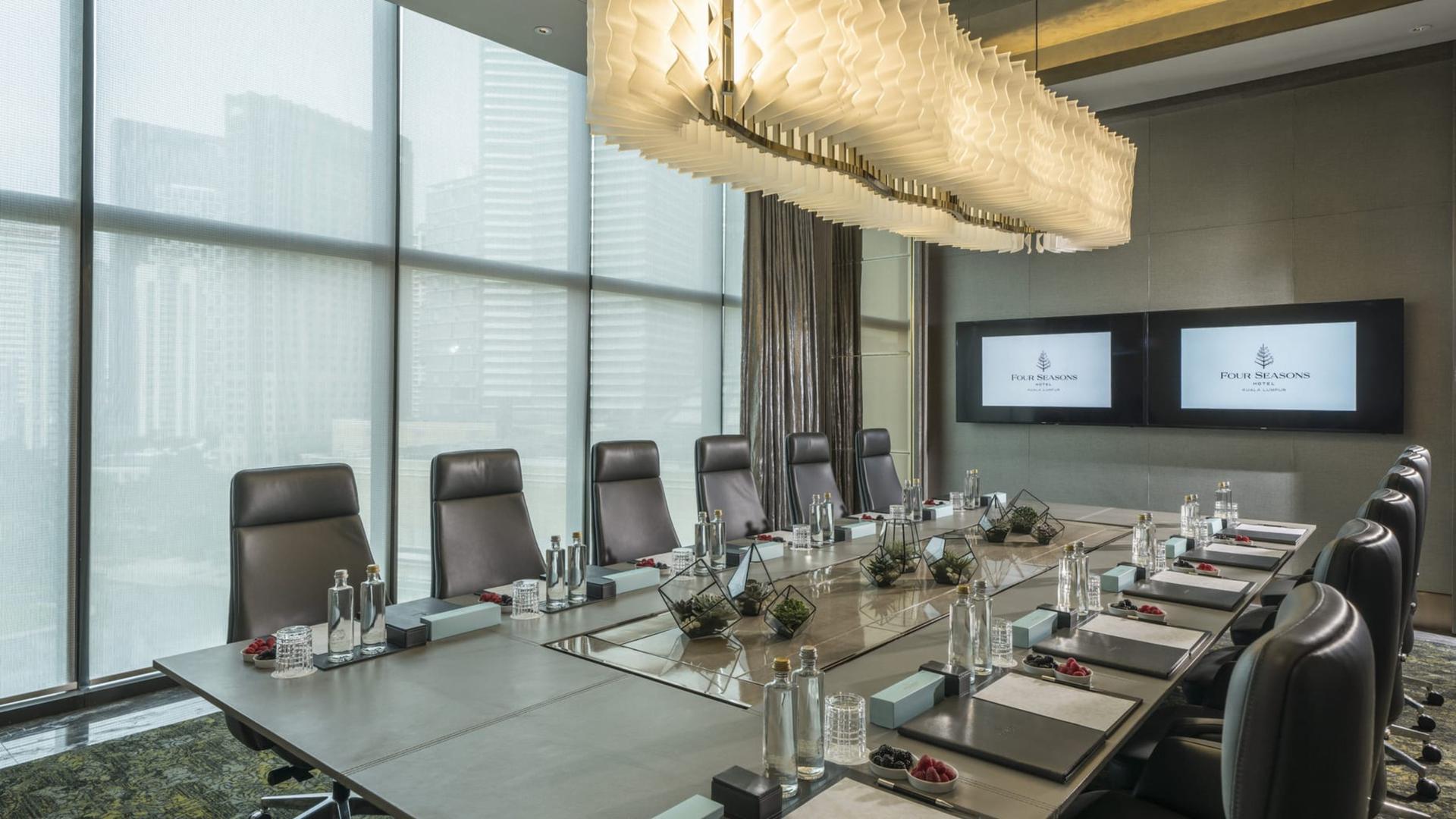 Spring Boardroom