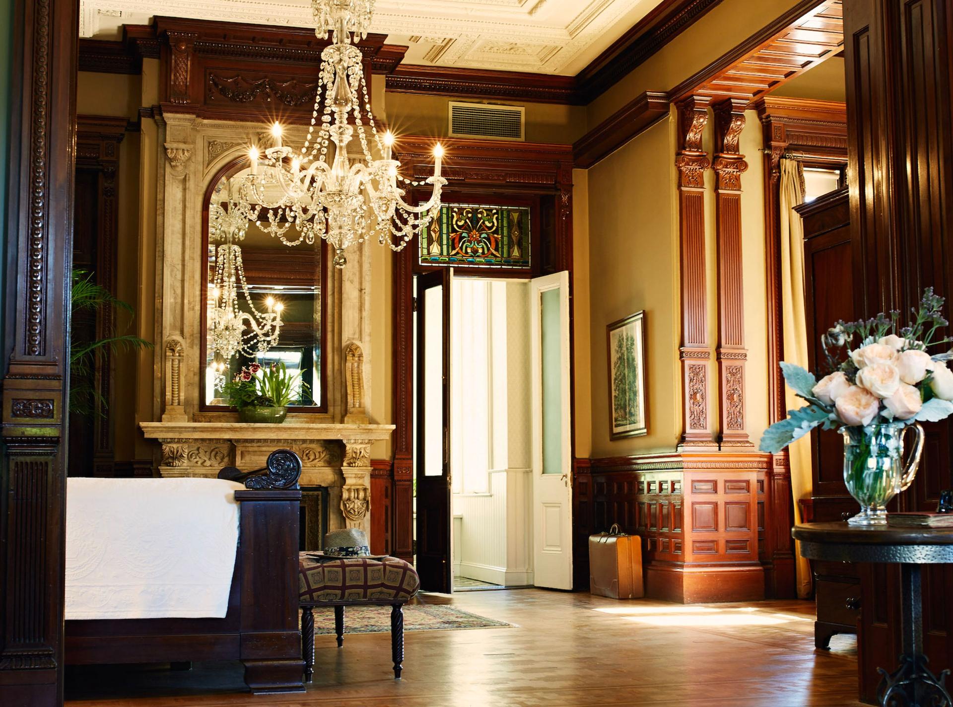 Grand Mansion Suite