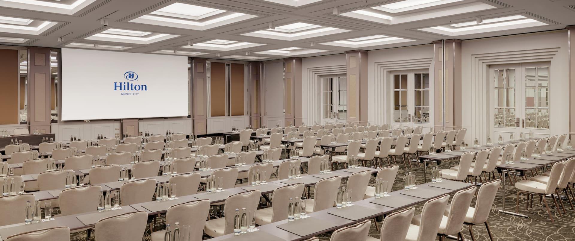 Salon Strauss A + B
