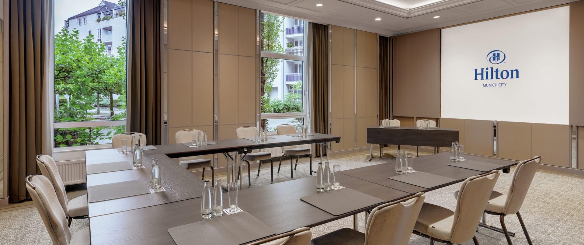Salon Egk