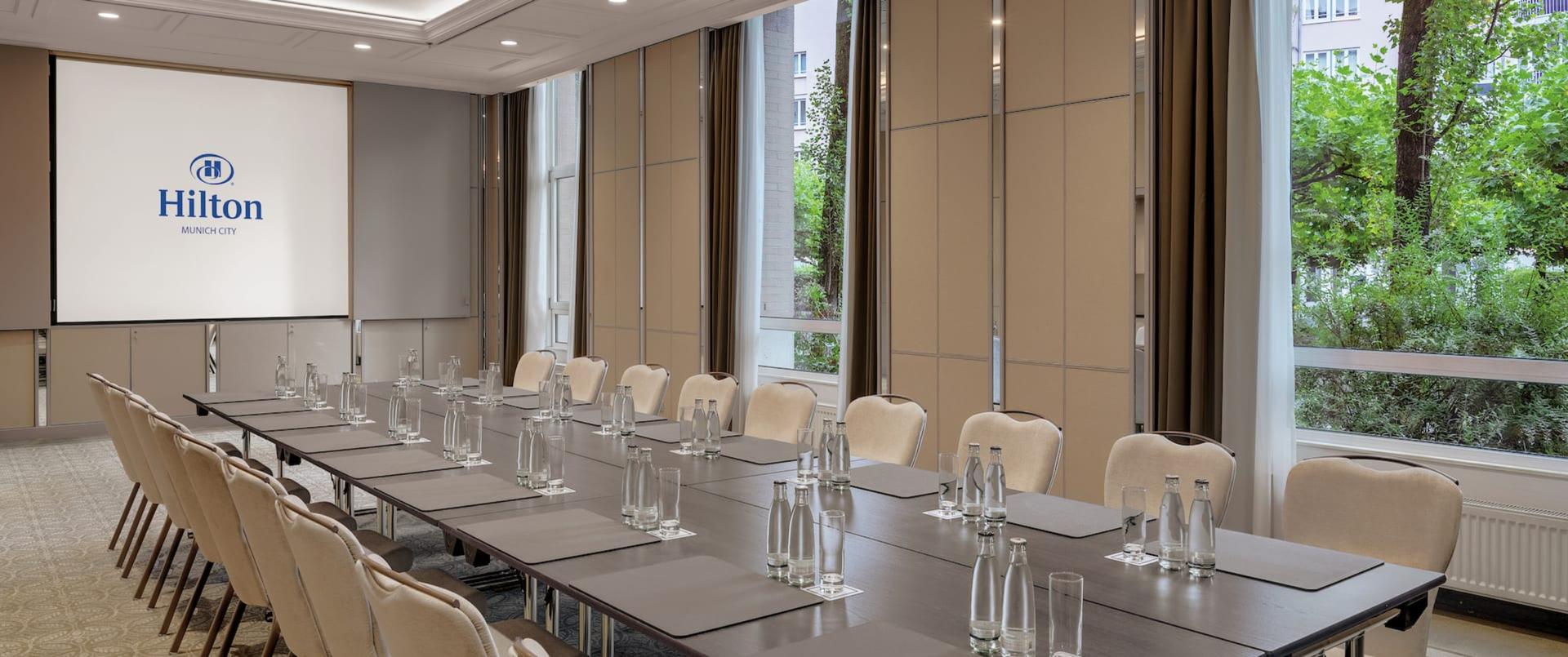 Salon Studer