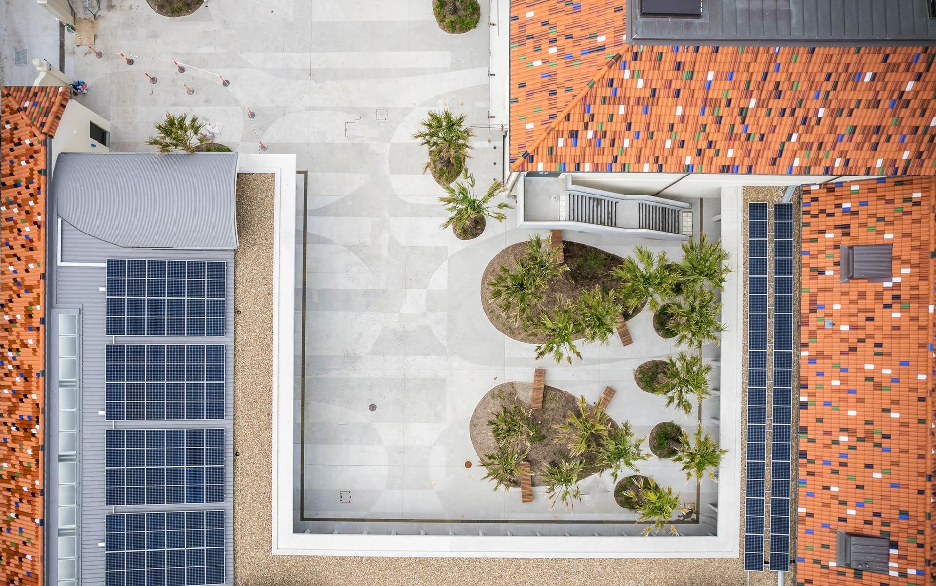Garu & Guya Courtyards