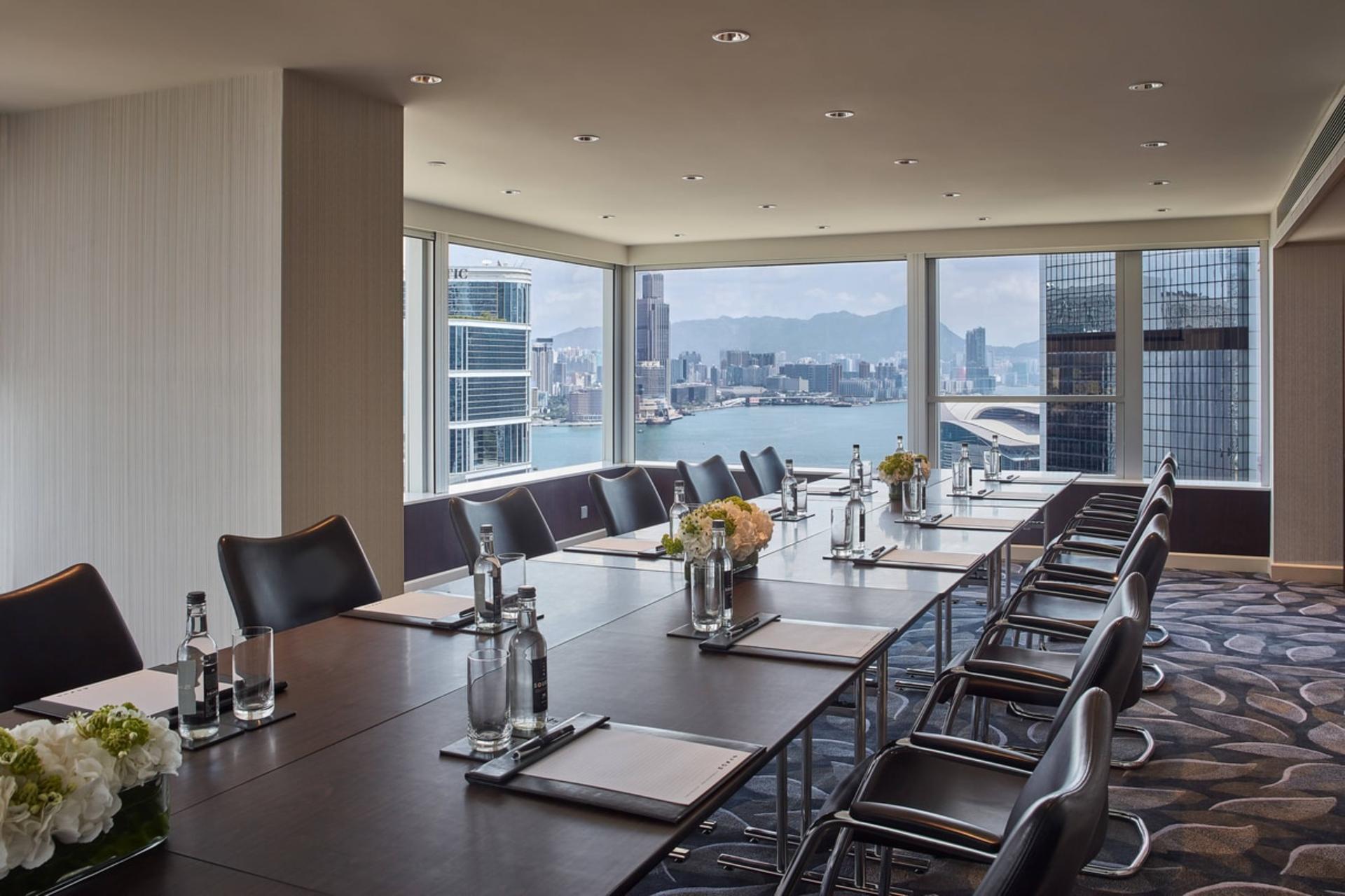 Executive Meeting Suite 3002