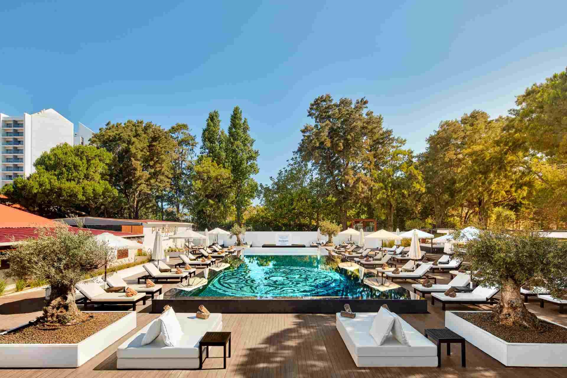 Purobeach Poolside