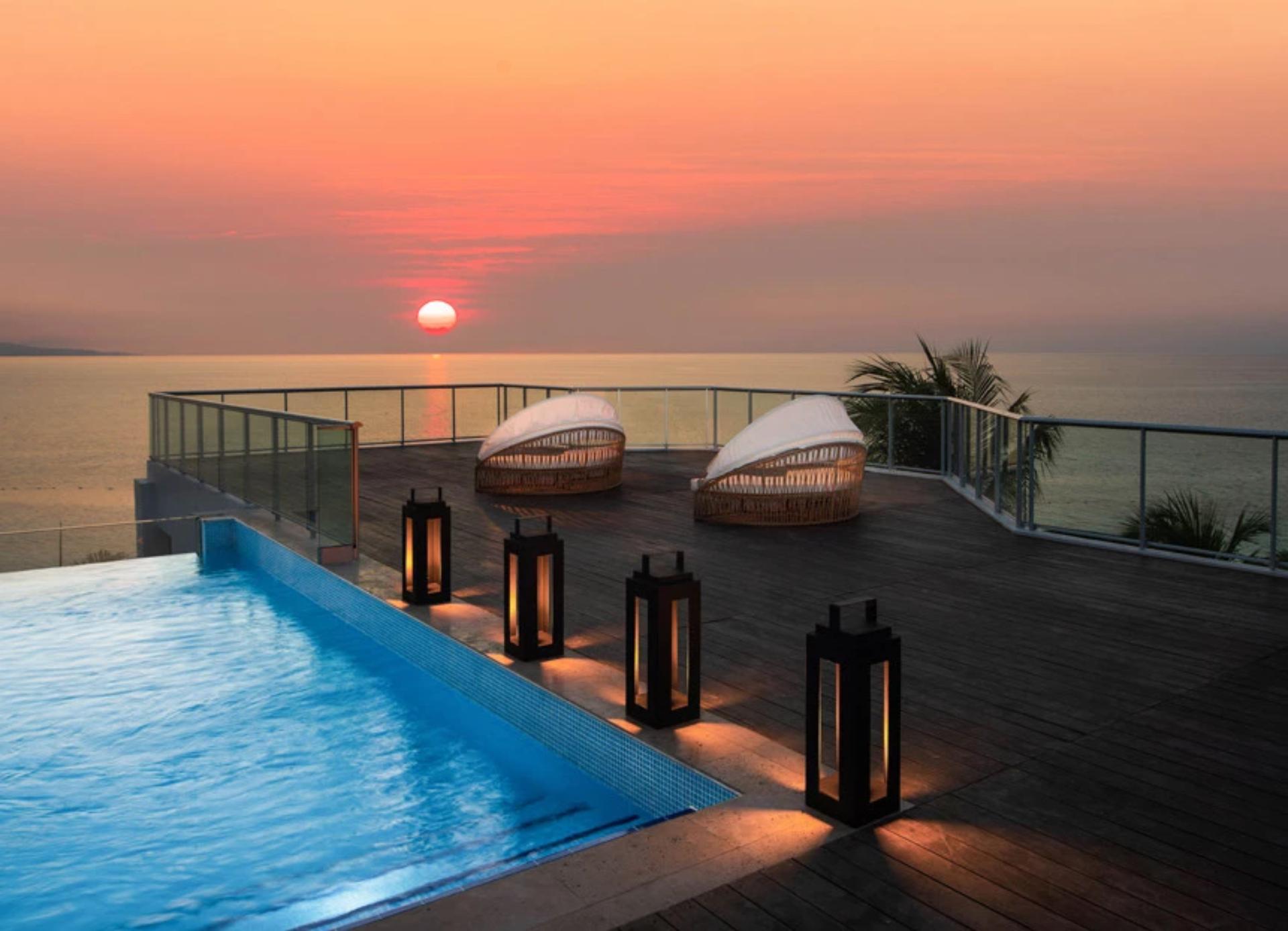 Sky Lounge