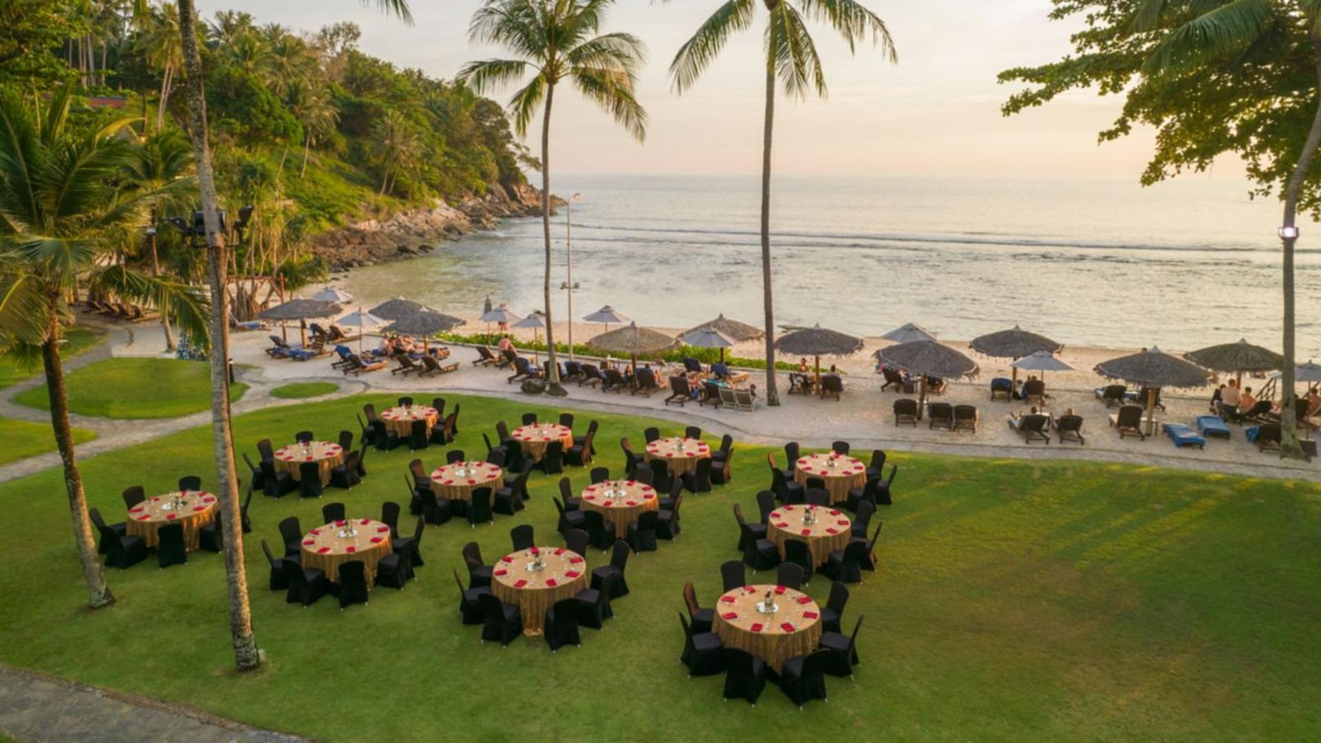Beach Lawn