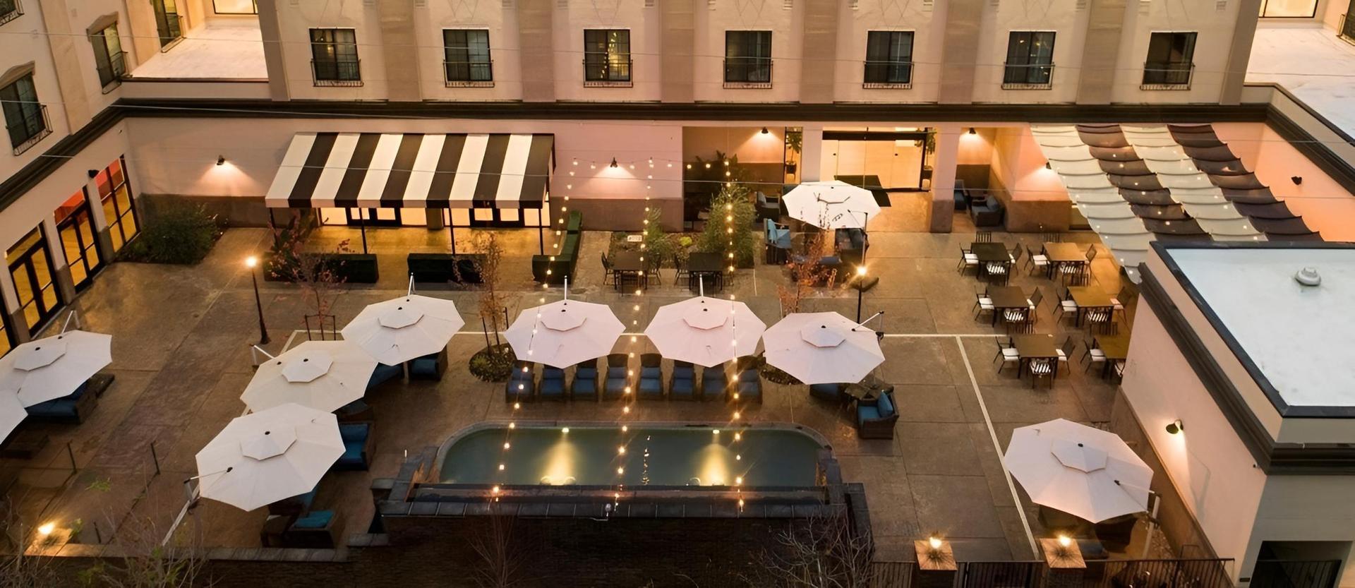 RailRoad Courtyard