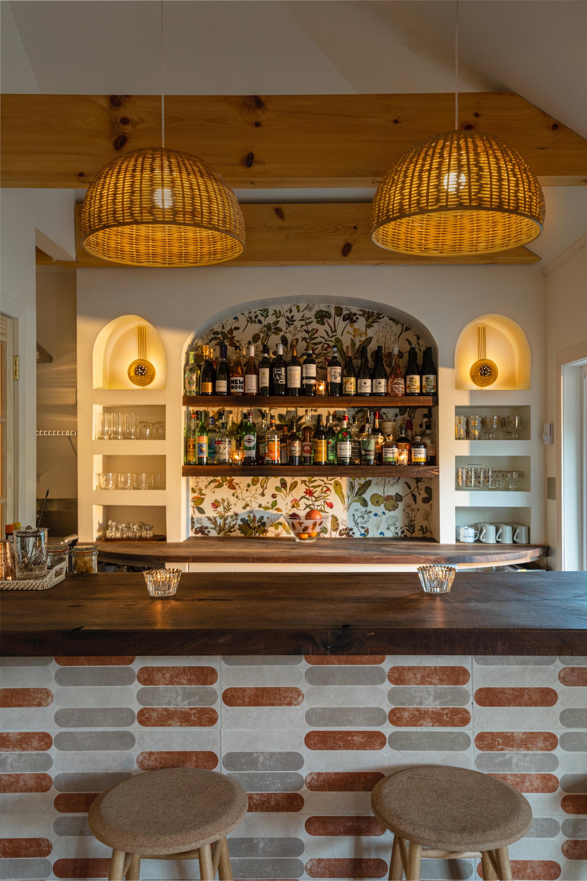 Bar + Lounge