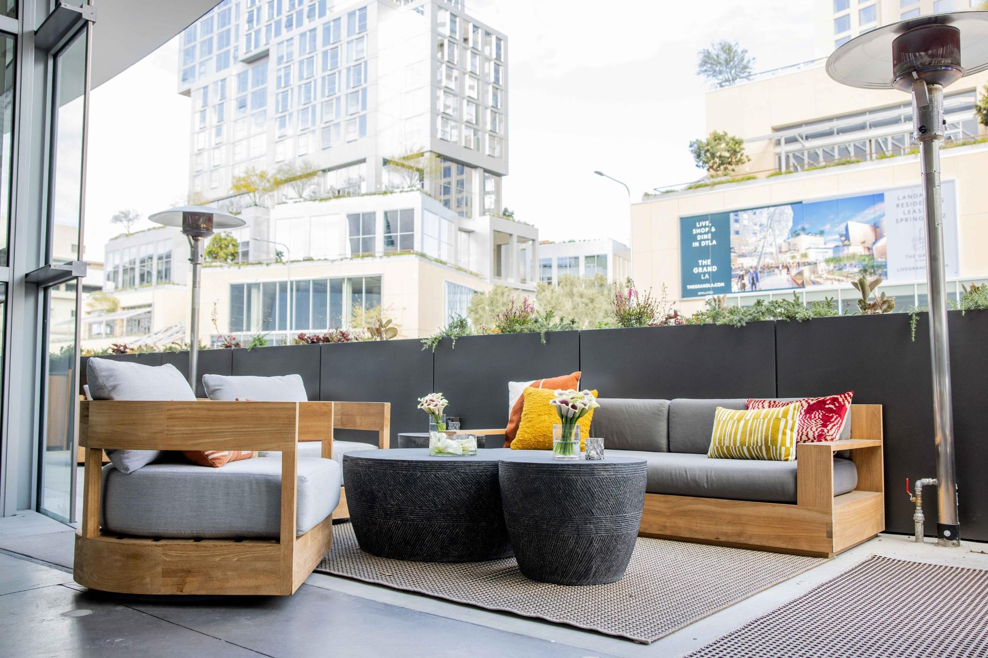 Outdoor Lounge 