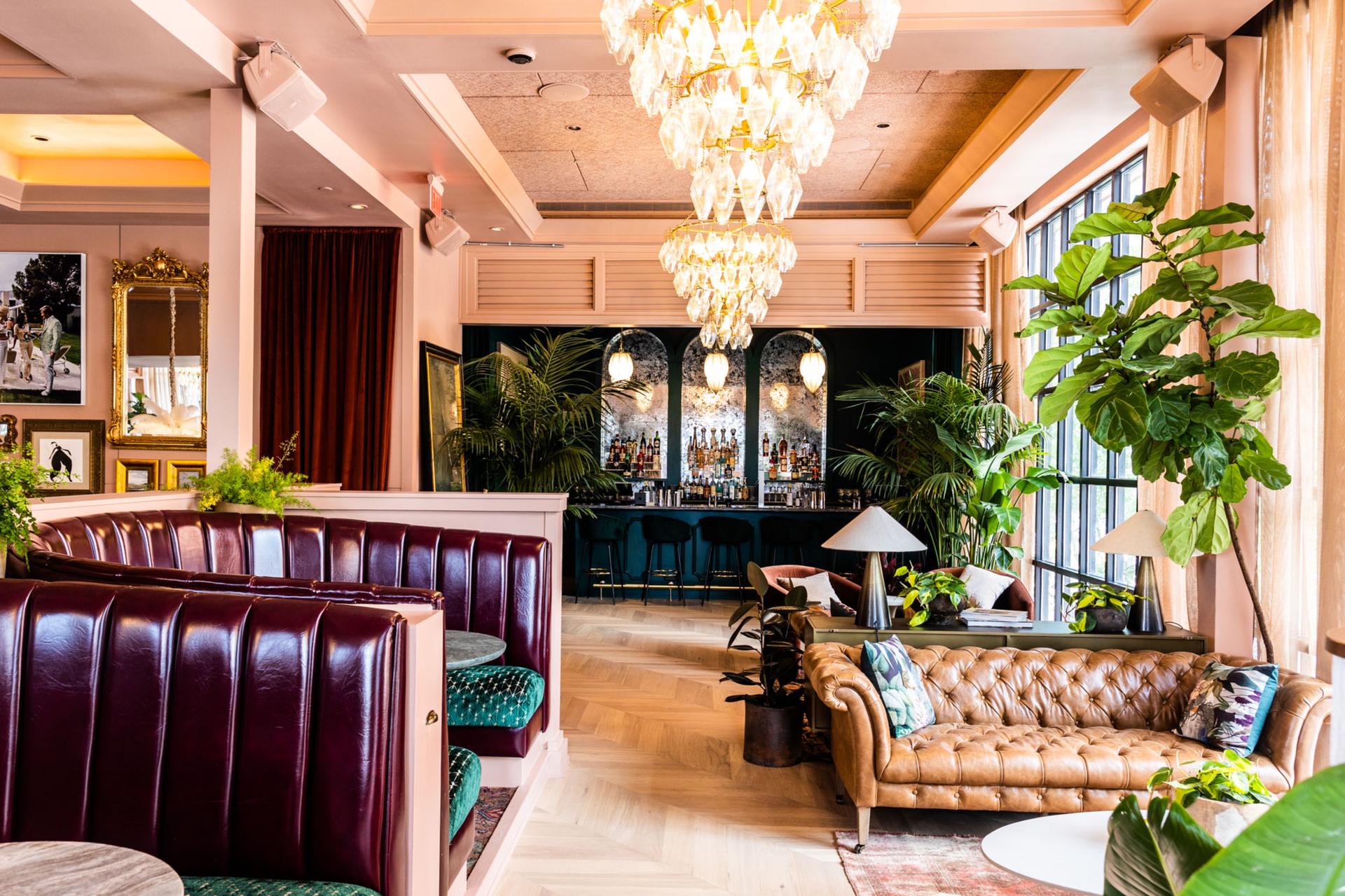 Upstairs: Lounge & Bar