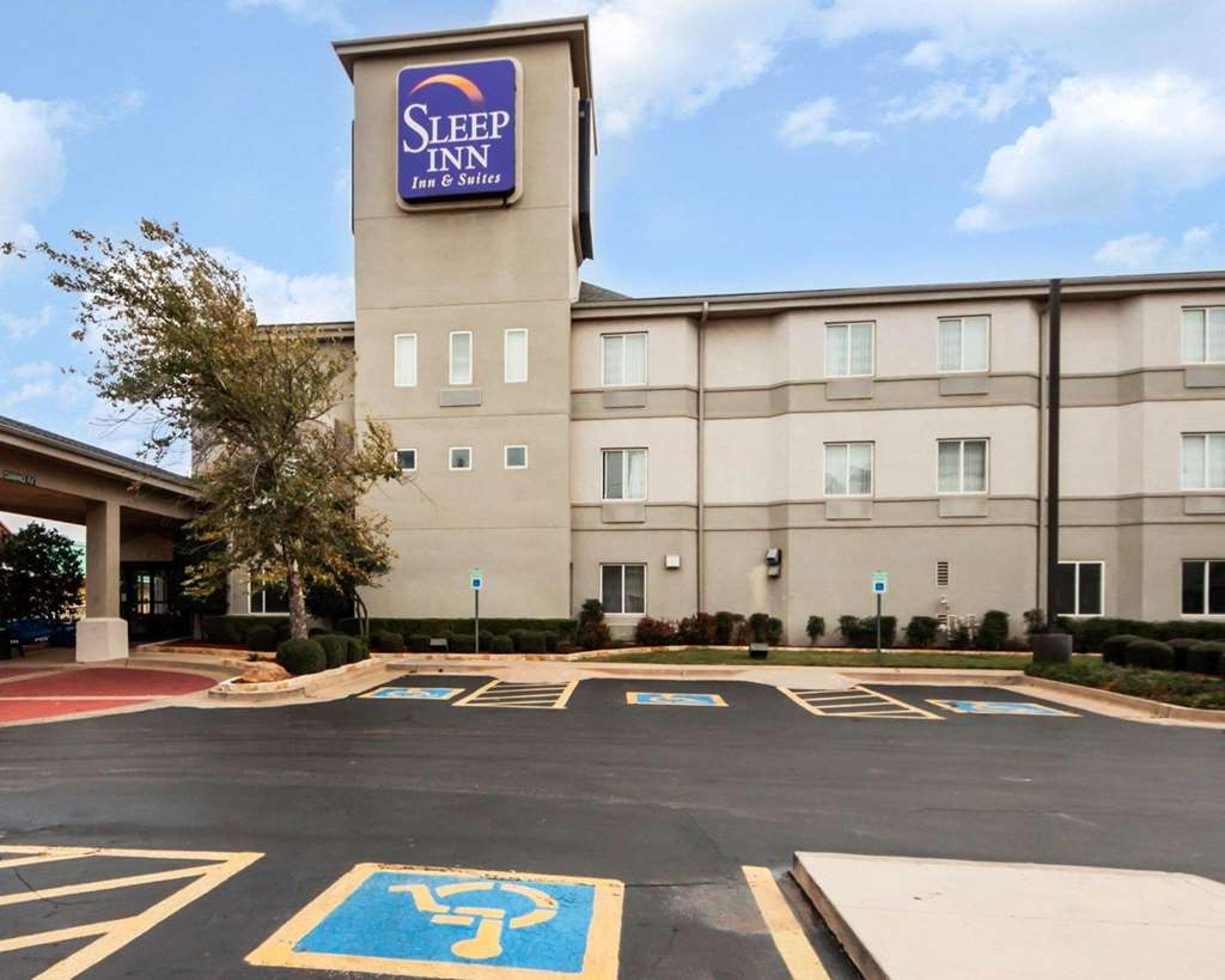 SLEEP INN AND SUITES EDMOND NEAR UN