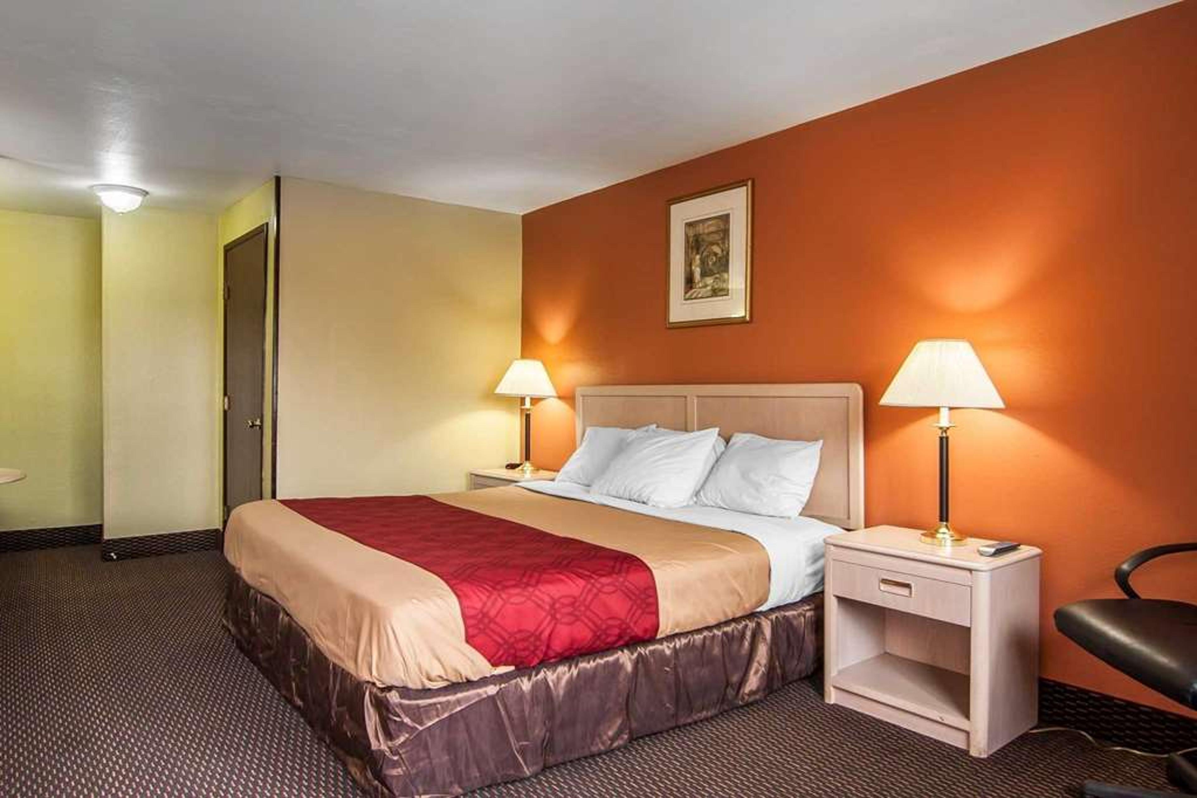 RODEWAY INN WILLAMETTE RIVER