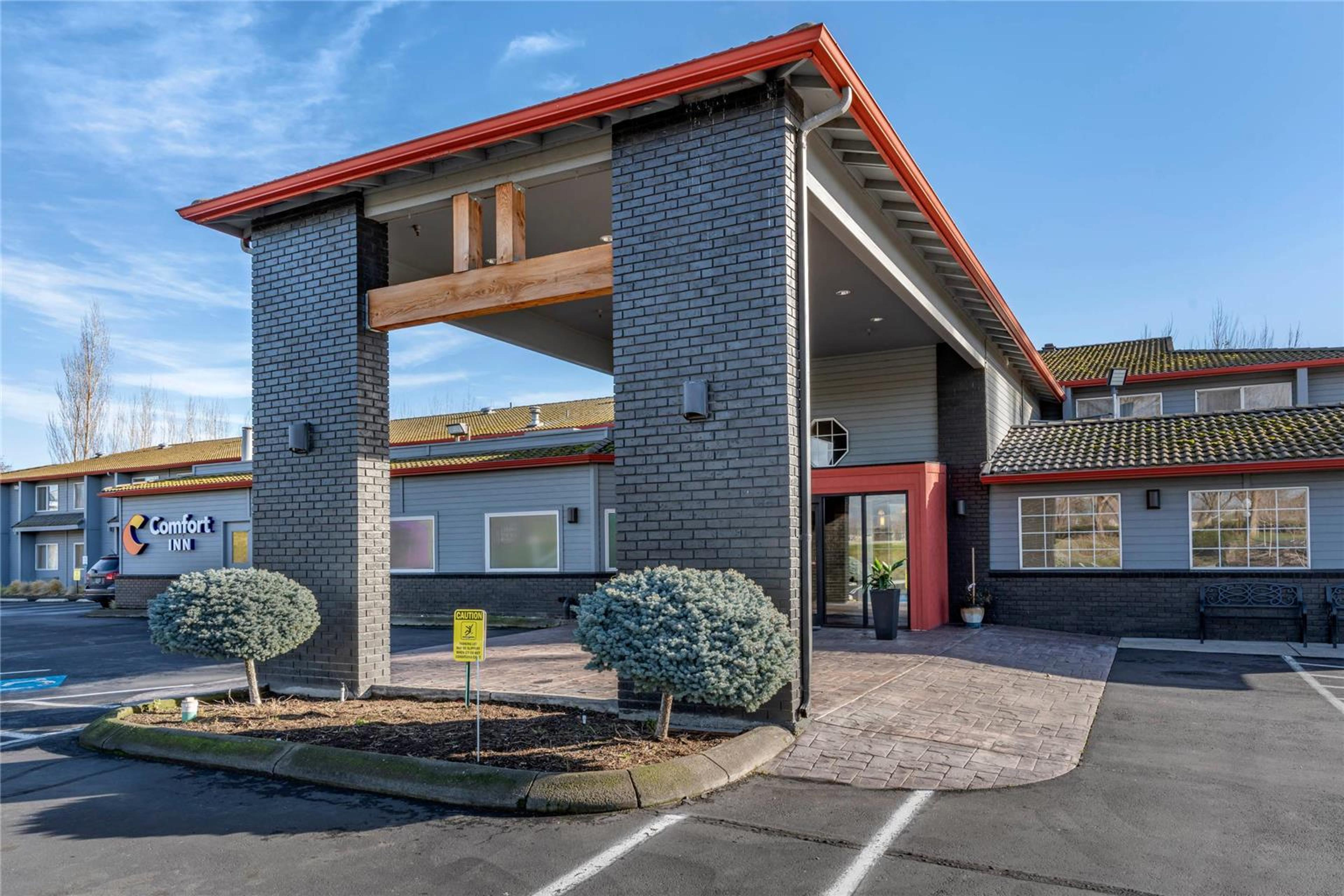 COMFORT INN COLUMBIA GORGE